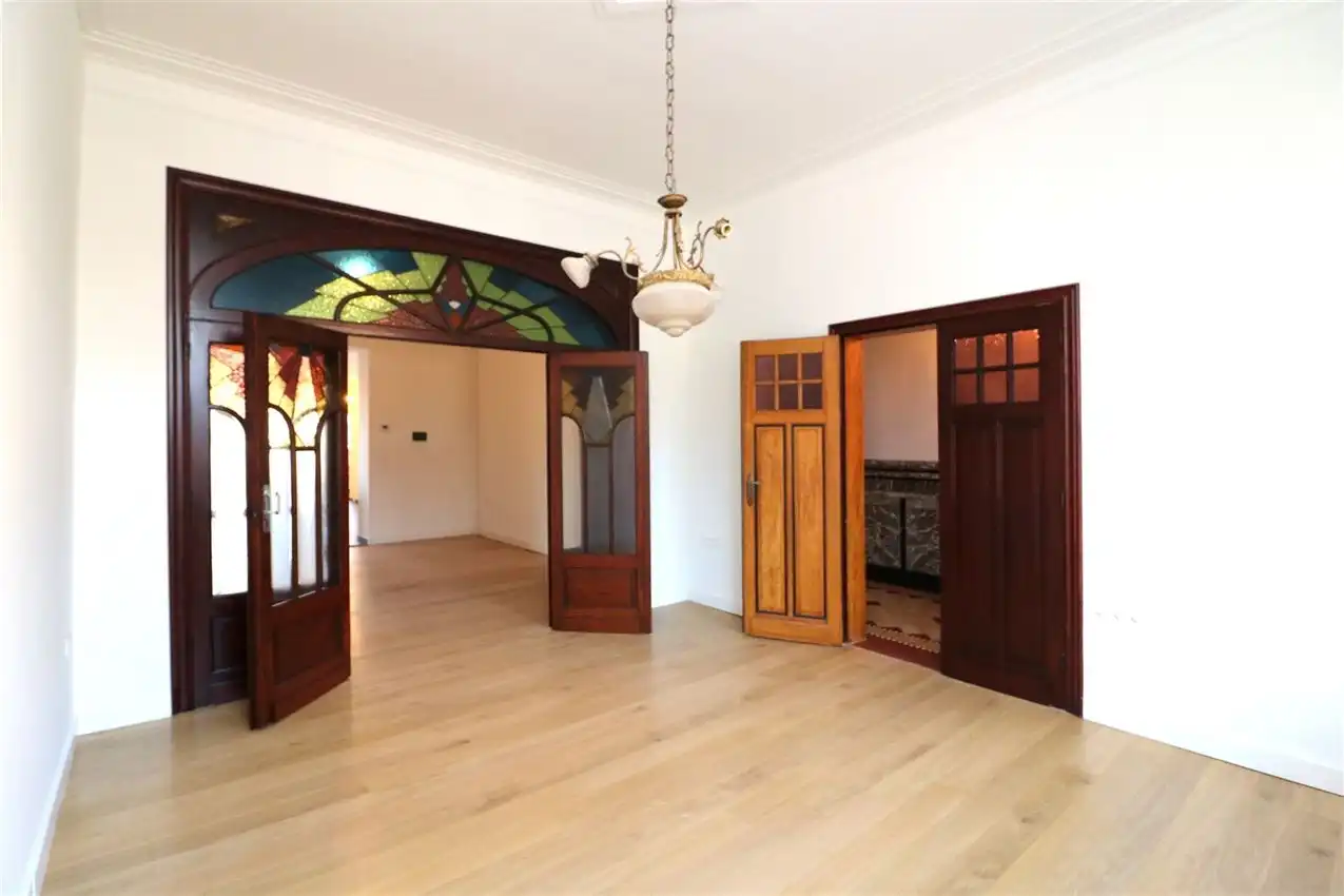 Vernieuwde, karatervolle woning met 4 slpk nabij station foto 8