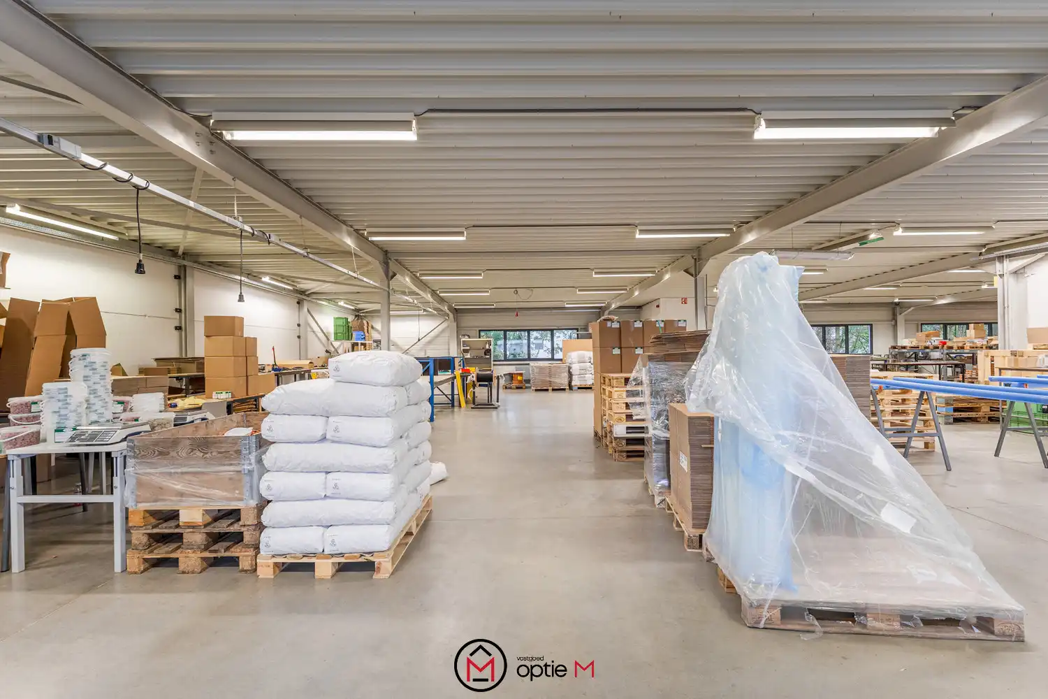 Industriepand te koop in Dilsen-Stokkem (Rotem) – ruime ateliers, kantoren en uitstekende bereikbaarheid foto 17