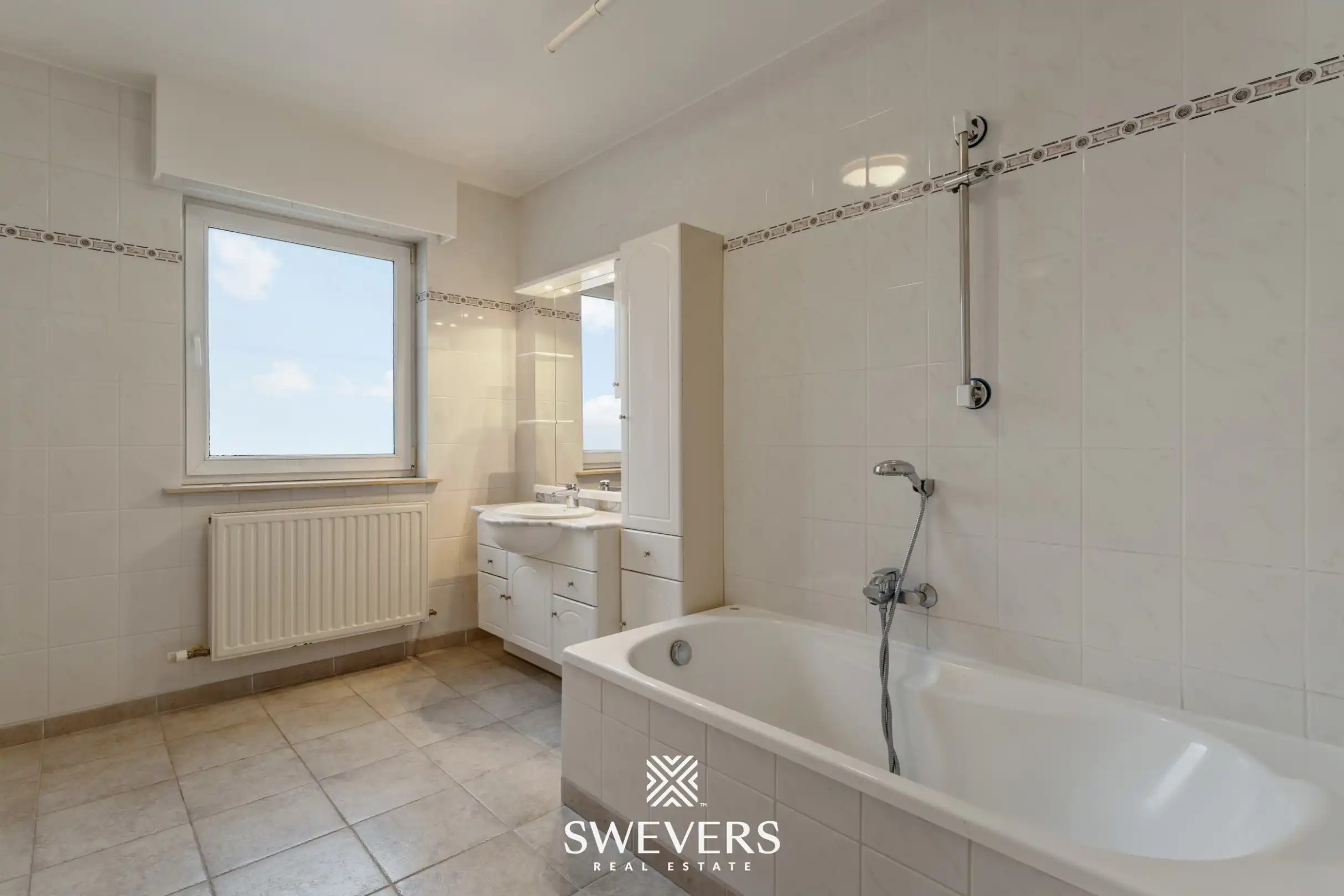 Ruim duplex appartement met 2 slaapkamers, terras en garage in Heusden-Zolder foto 14