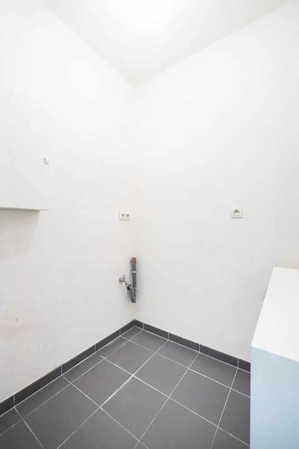 Appartement met 2 slaapkamers + kantoor met terras en P foto 10