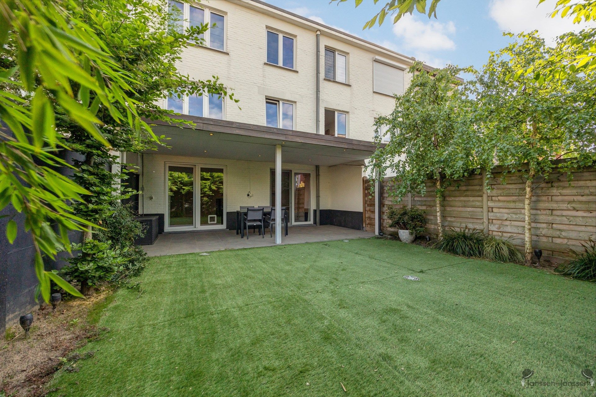 Recent gerenoveerd gelijkvloers appartement met zonnige tuin foto 12