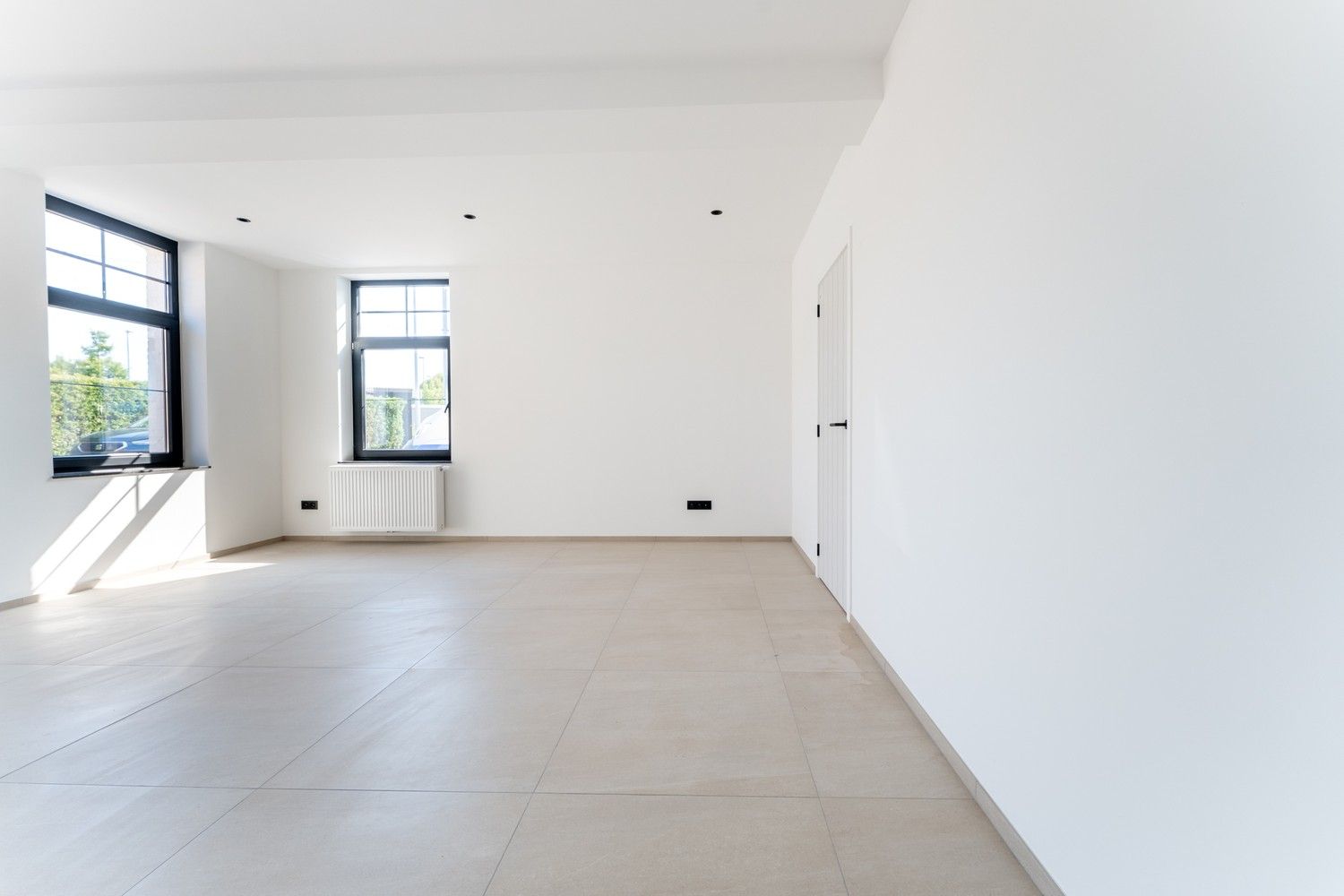 Volledig gerenoveerde gelijkvloerse woning met leuke tuin foto 9
