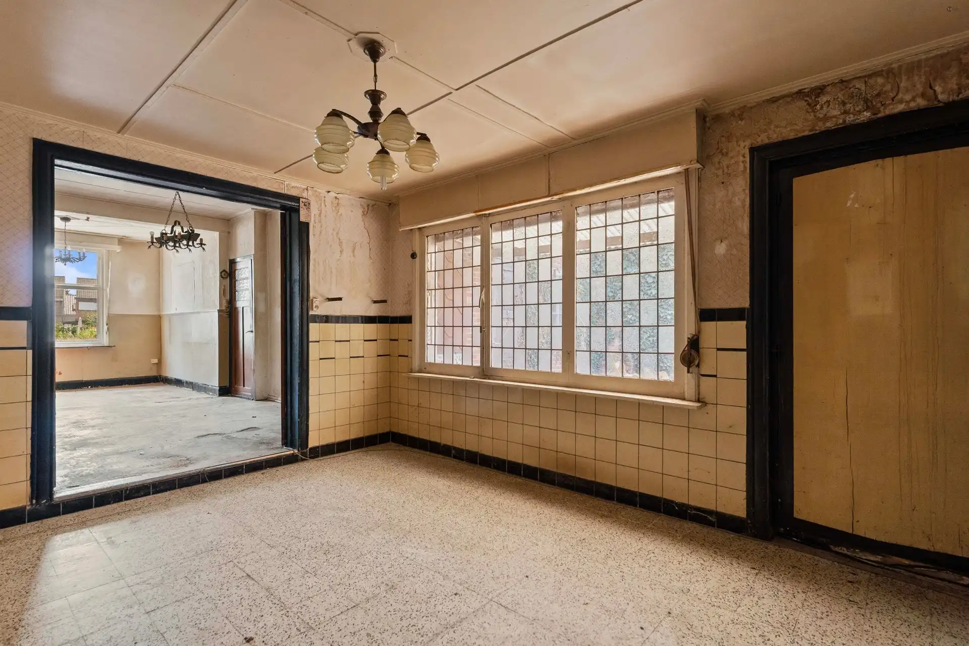 te renoveren rijwoning met potentieel foto 7