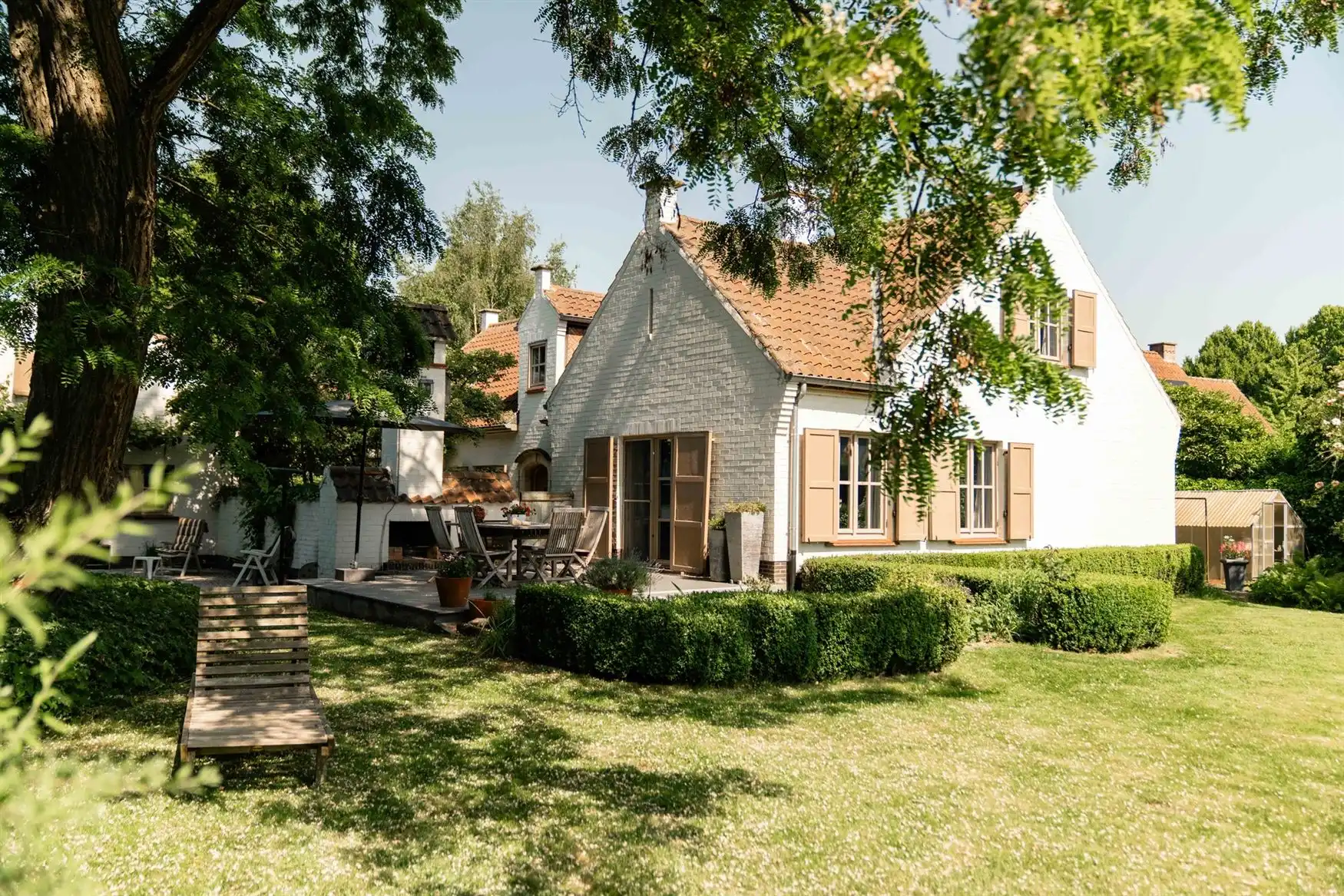 Hoofdfoto van de publicatie: Karaktervolle villa op toplocatie nabij Vinderhoutse Bossen