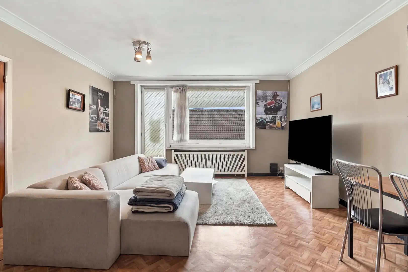 Hoofdfoto van de publicatie: Lichtrijk 2-slaapkamerappartement in kleinschalig gebouw