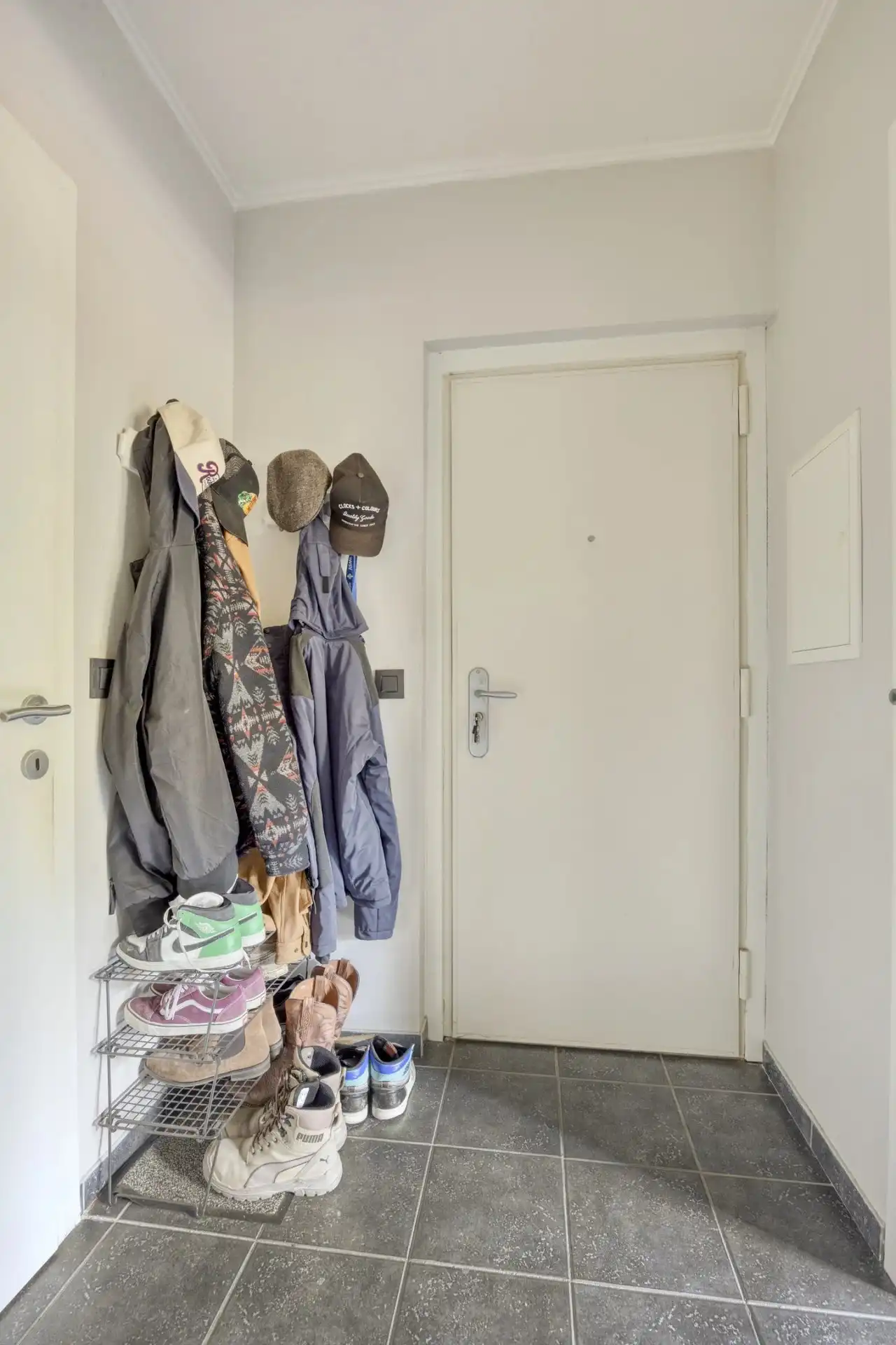 INSTAPKLAAR GERENOVEERD APPARTEMENT MET 1 SLPK, TERRAS EN GARAGEBOX IN HASSELT foto 11