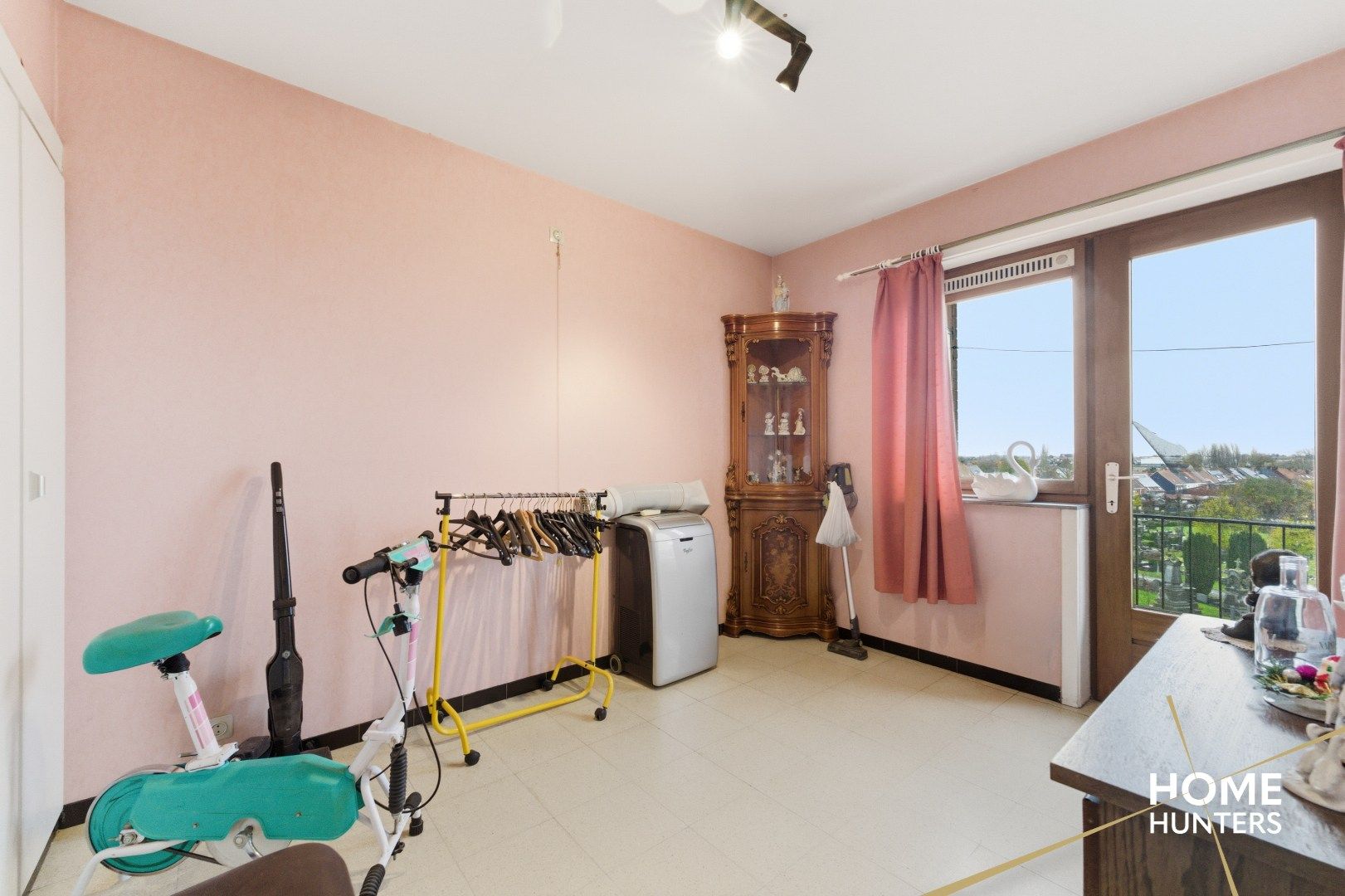 Lichtrijk 2-slaapkamerappartement op gunstige ligging te Ieper foto 16