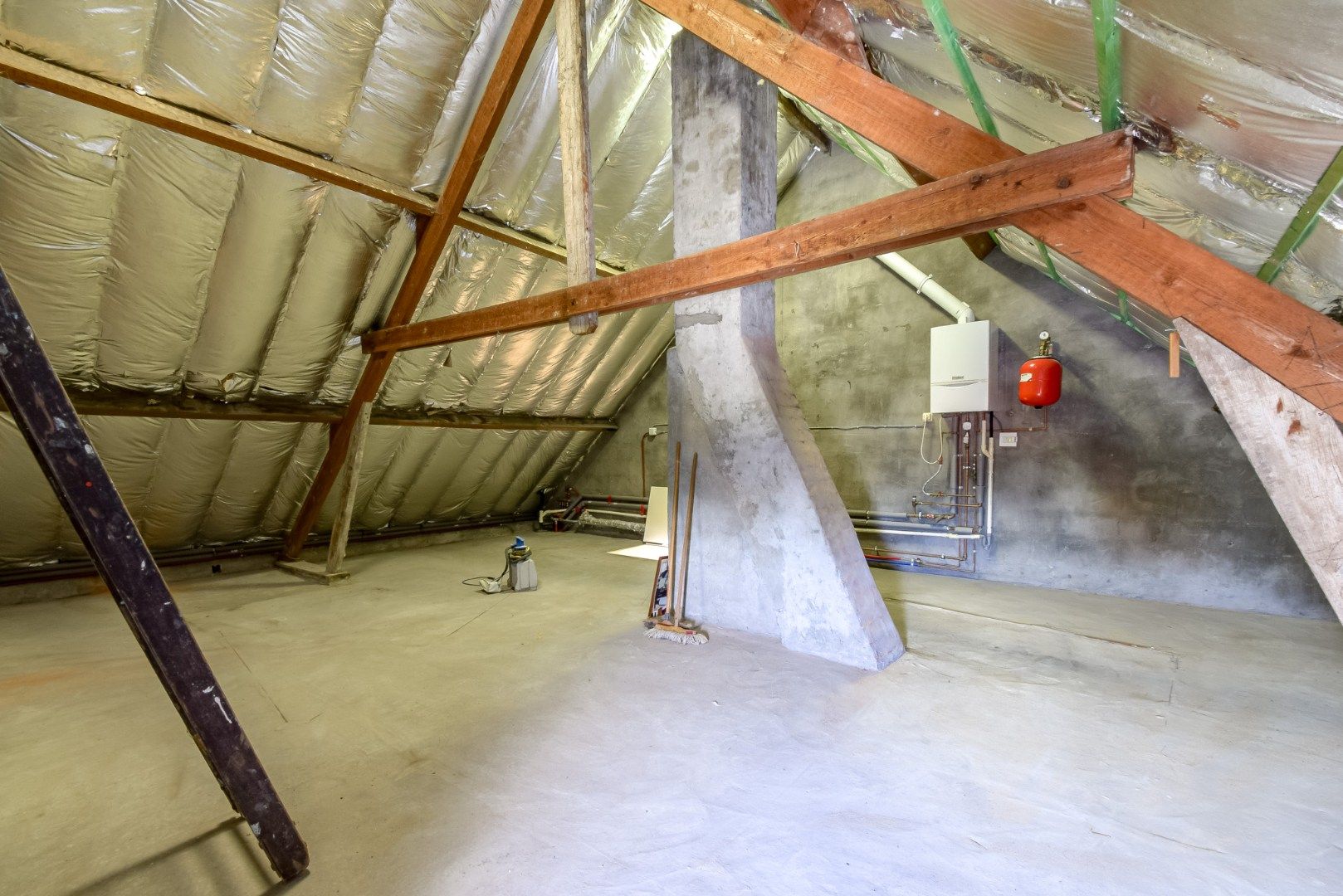 Woning met garage en tuin met mogelijkheid tot 5 slaapkamers foto 11