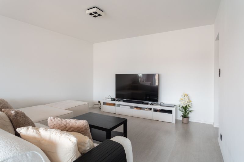 Ruim en lumineus, instapklaar 2 slpk. app. met terras en zicht op het groen+P! foto 8