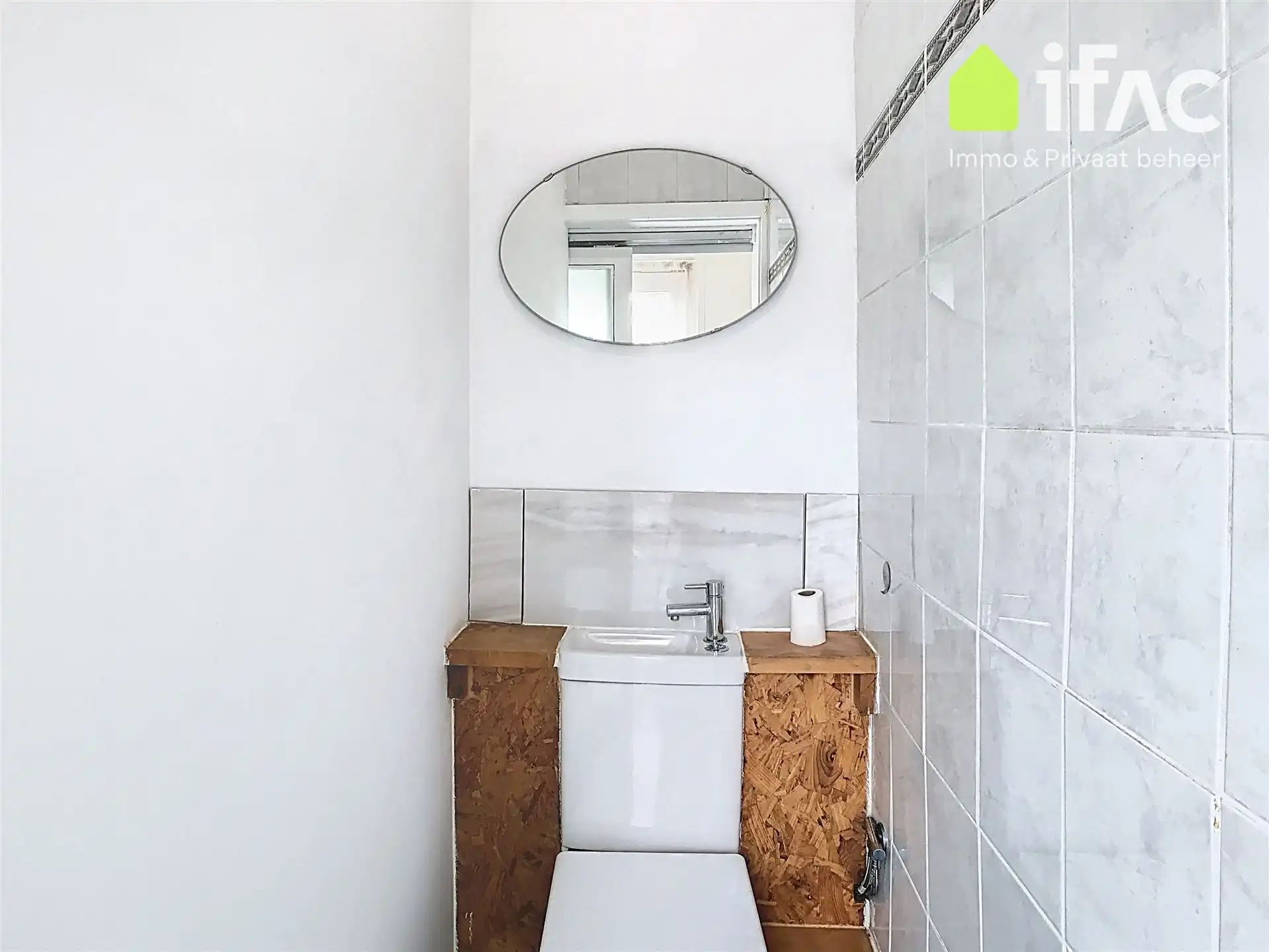 Ruim gelijkvloers appartement met tuin foto 9