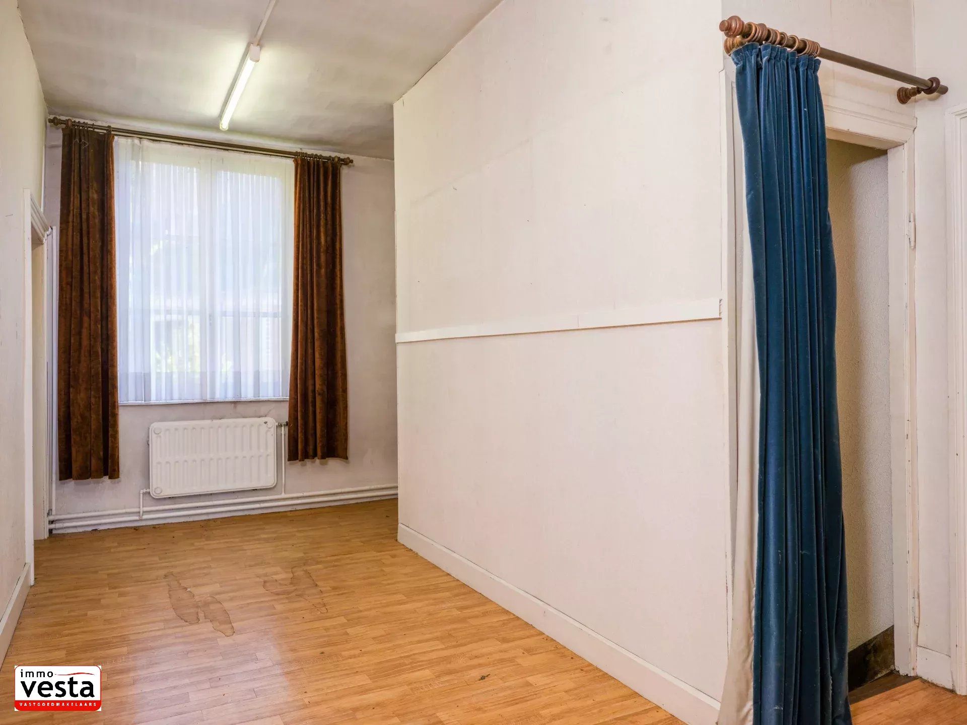 Voormalige pastorie met tal van mogelijkheden foto 19