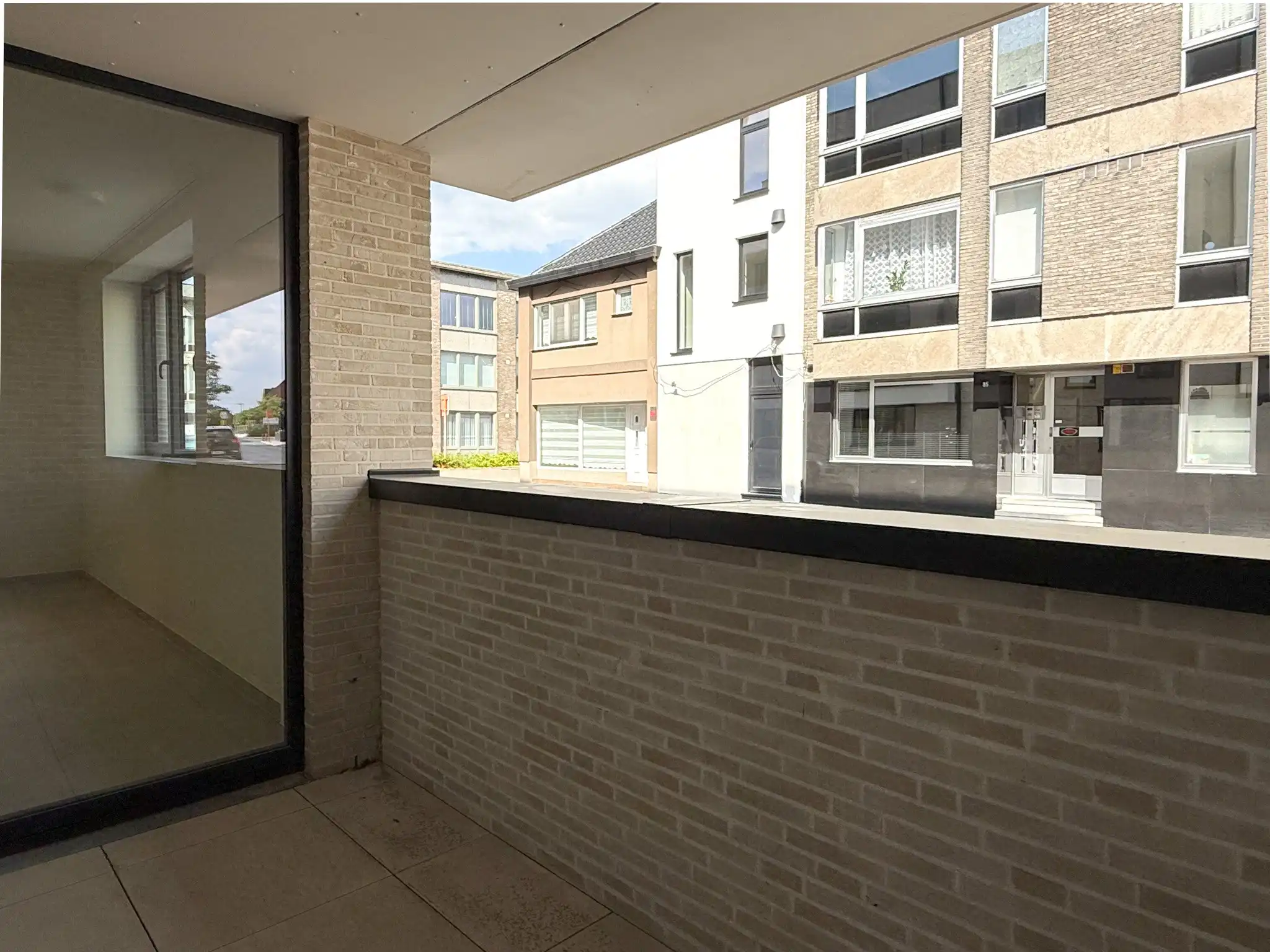 Gelijkvloers nieuwbouwappartement met terras en 1 slaapkamers foto 3