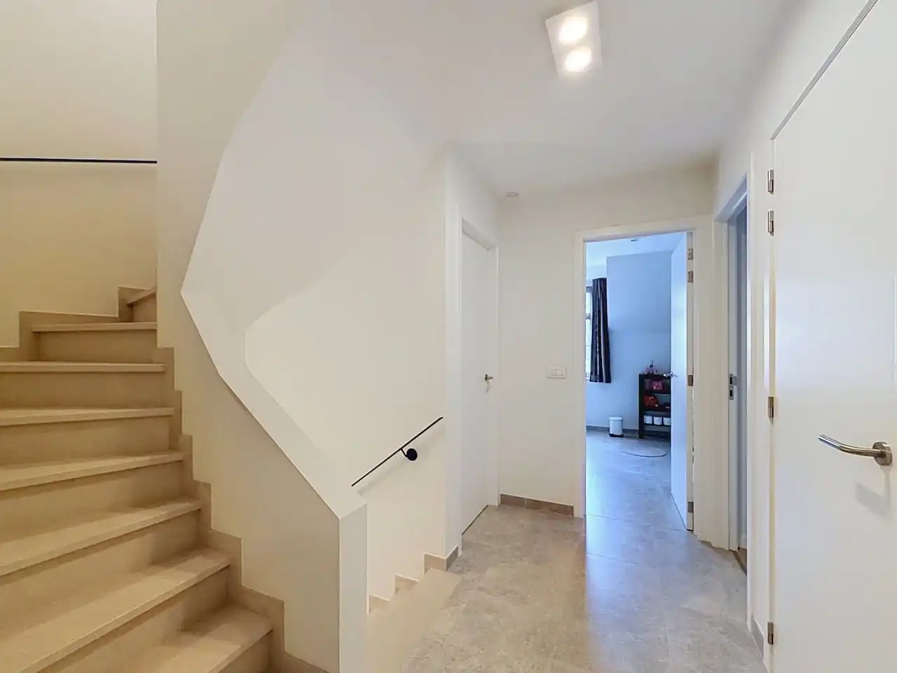 Ruime halfopen, quasi nieuwbouw woning op rustige ligging in het pittoreske Ramskapelle foto 21