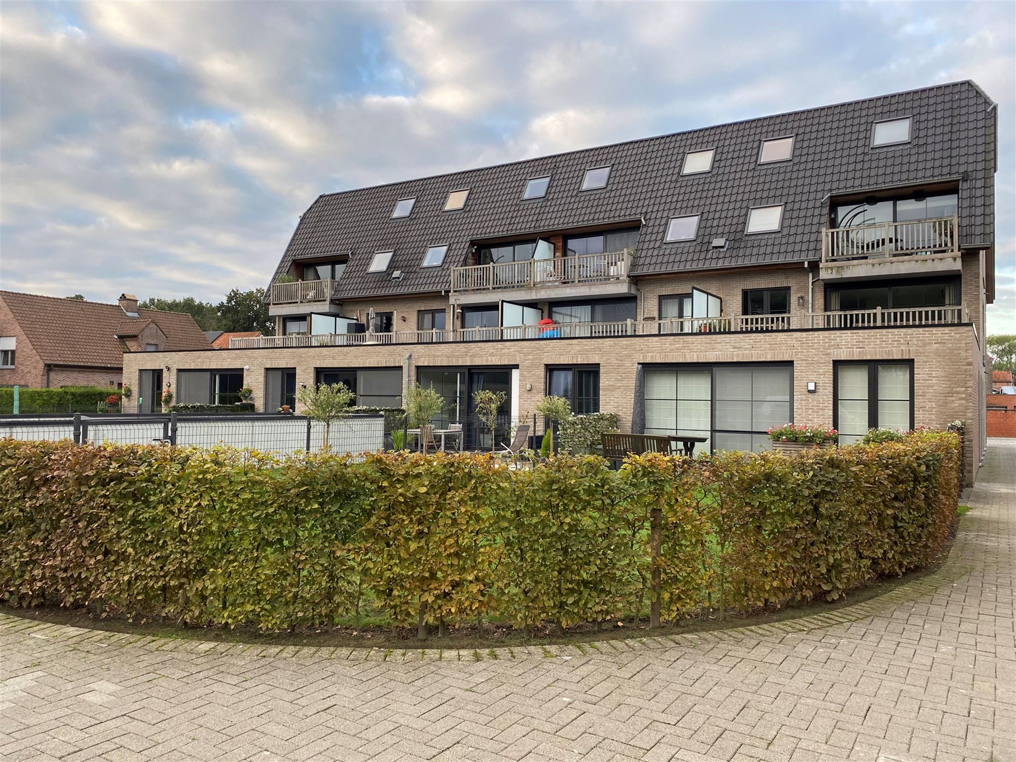 Mooi afgewerkt 2-slpk appartement te Kaprijke met 2 terrassen en ondergrondse staanplaats en berging foto 22