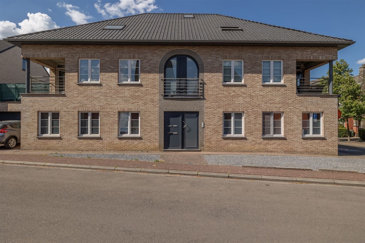 Royale duplex met terras en garage foto 27