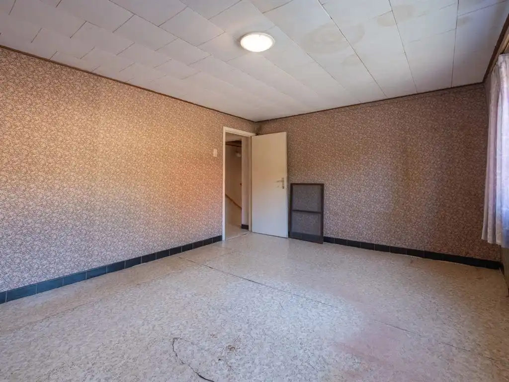 Te renoveren vrijstaande woning met 4 slaapkamers foto 29