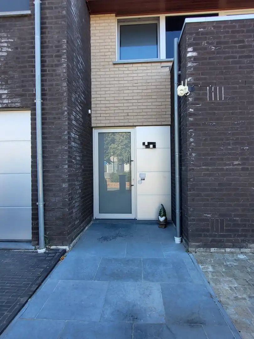 Moderne eengezinswoning (2016) met 3 slaapkamers, garage en ruime zolder in Zottegem. Perfect voor comfortabel wonen! foto 6