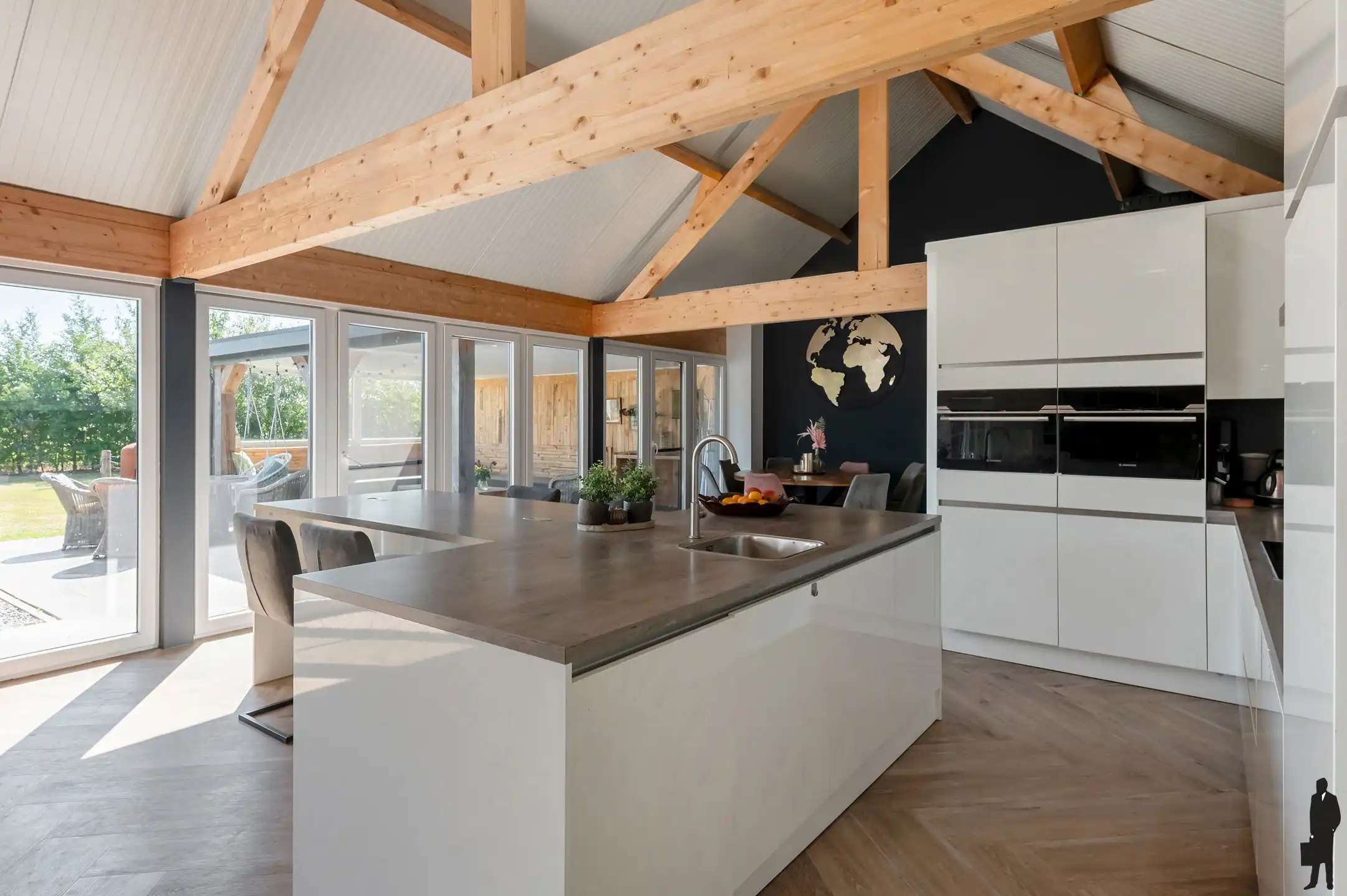 Idyllisch gelegen hoeve met 5 slpk, 2 badk. in Weelde foto 8