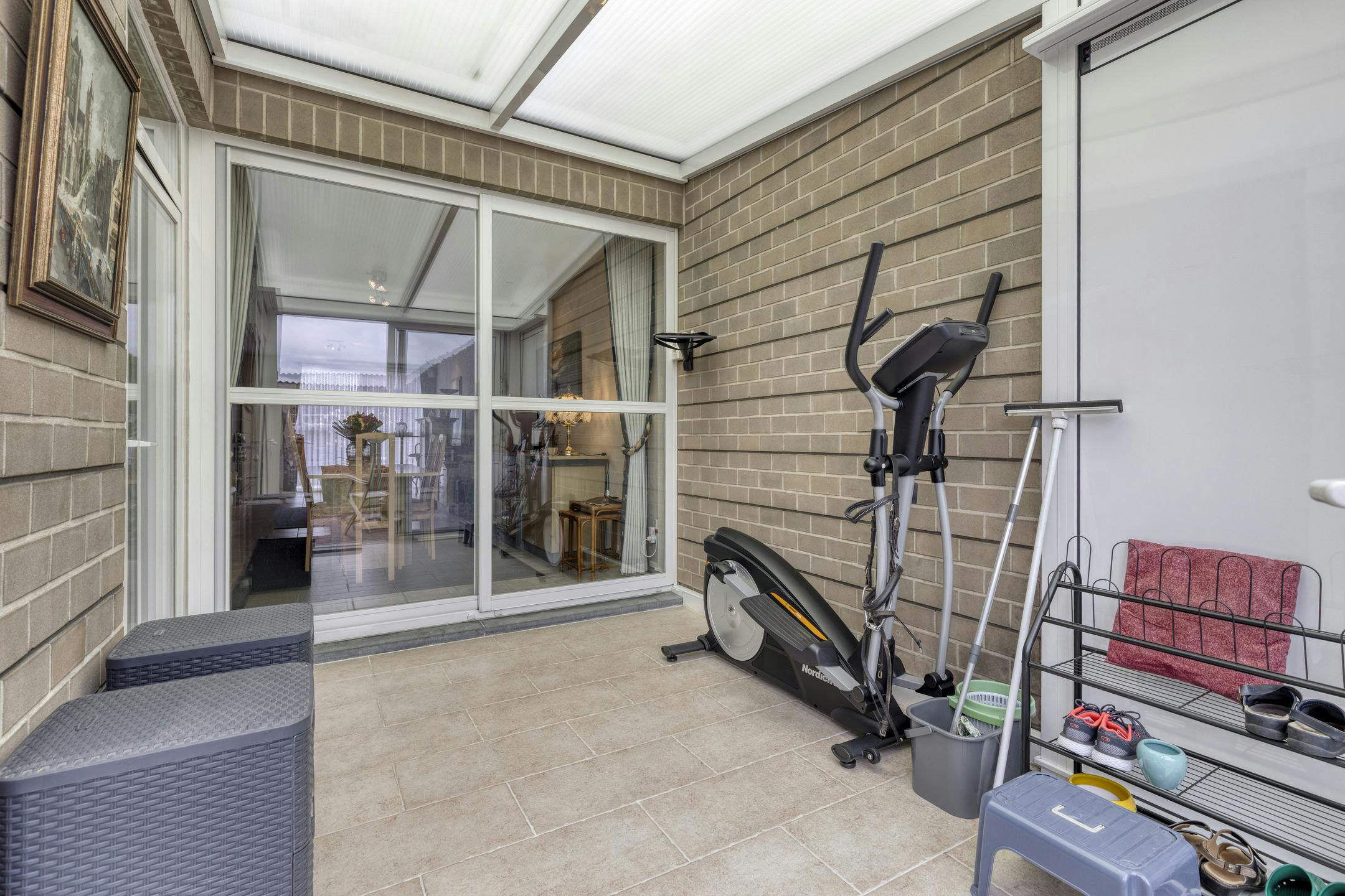 Knusse woning met dubbele garage en uitweg achteraan te Gavere foto 8