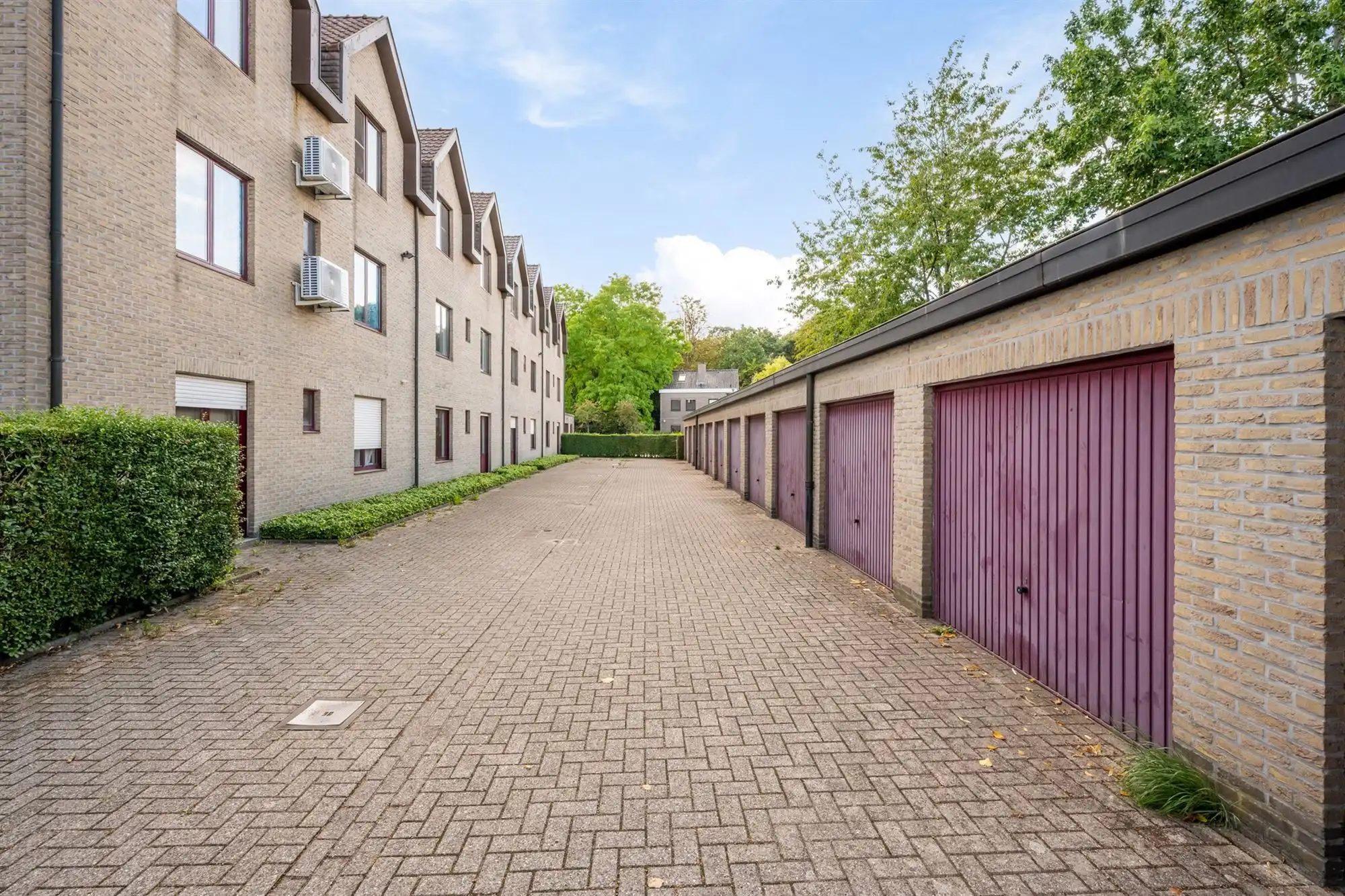 Ruim gelijkvloers appartement met zuidgerichte tuin en garagebox foto 13