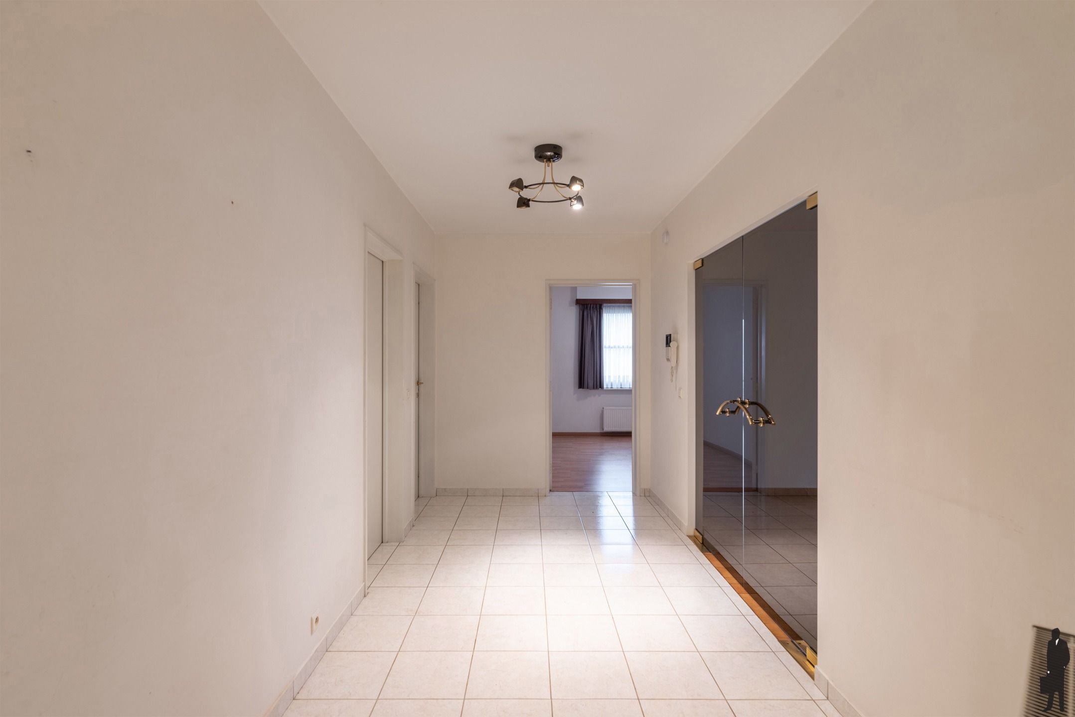 NIEUWE VOORWAARDEN: Ruim 2 slpk. appartement op wandelafstand van het centrum van Hoogstraten!  foto 4