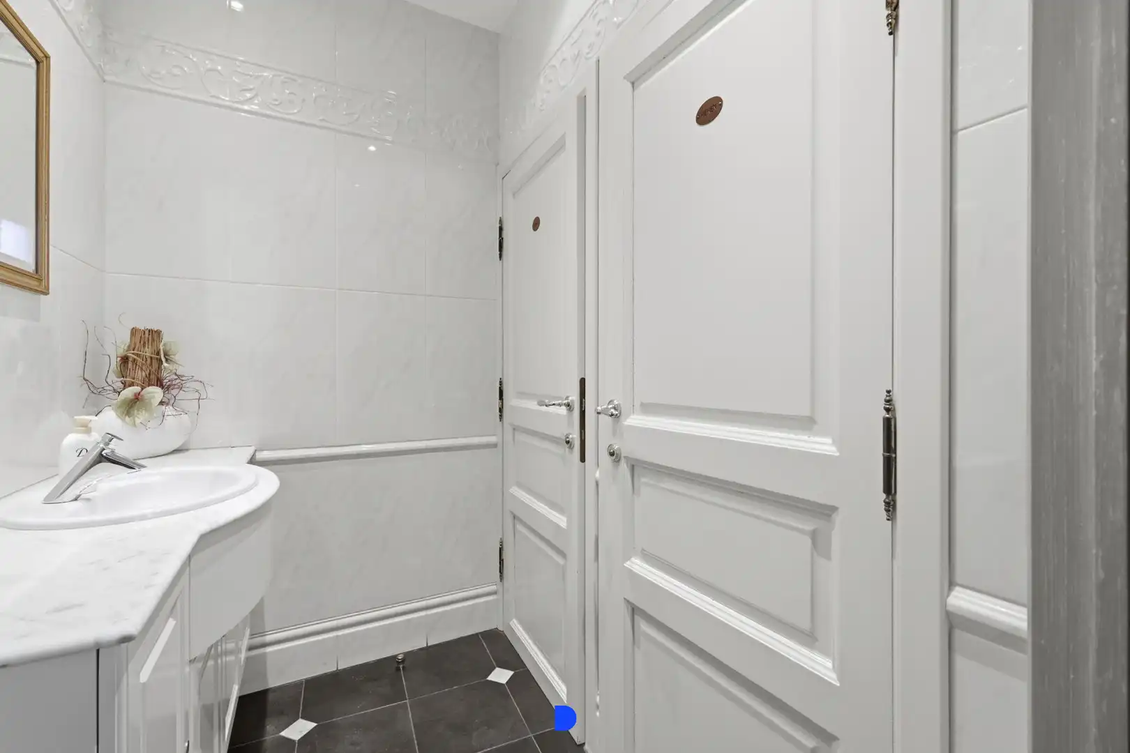 Statig herenhuis in het centrum van Ingelmunster foto 10