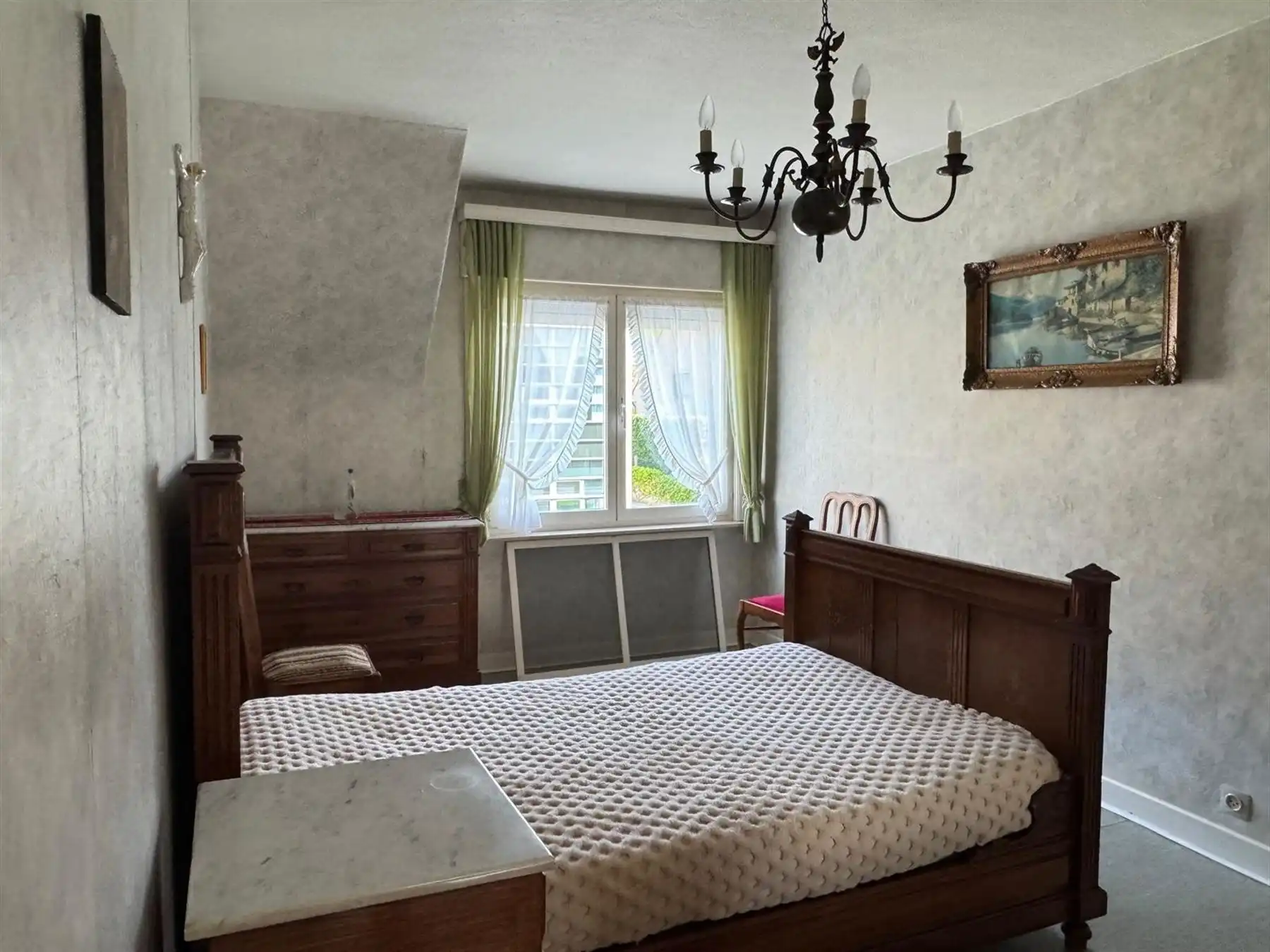 Goed onderhouden woning in het centrum van Anzegem foto 6