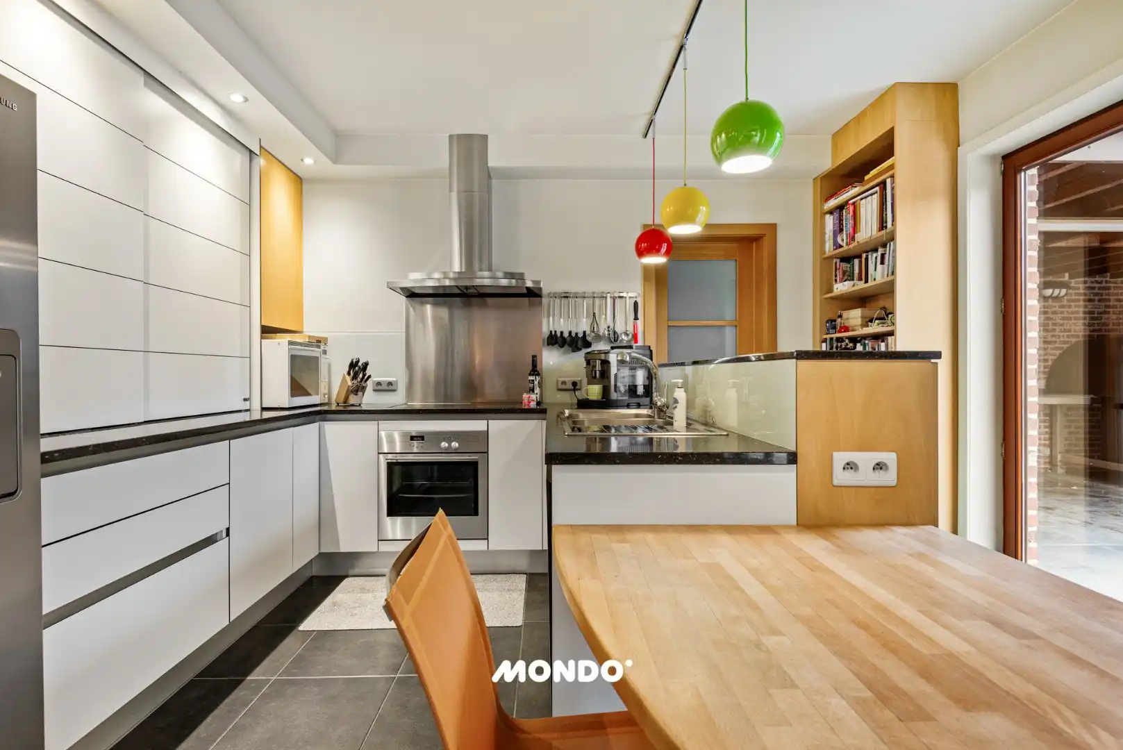 Unieke hoeve  (1.56ha) met paardenfaciliteiten & overdekt zwembad. foto 16