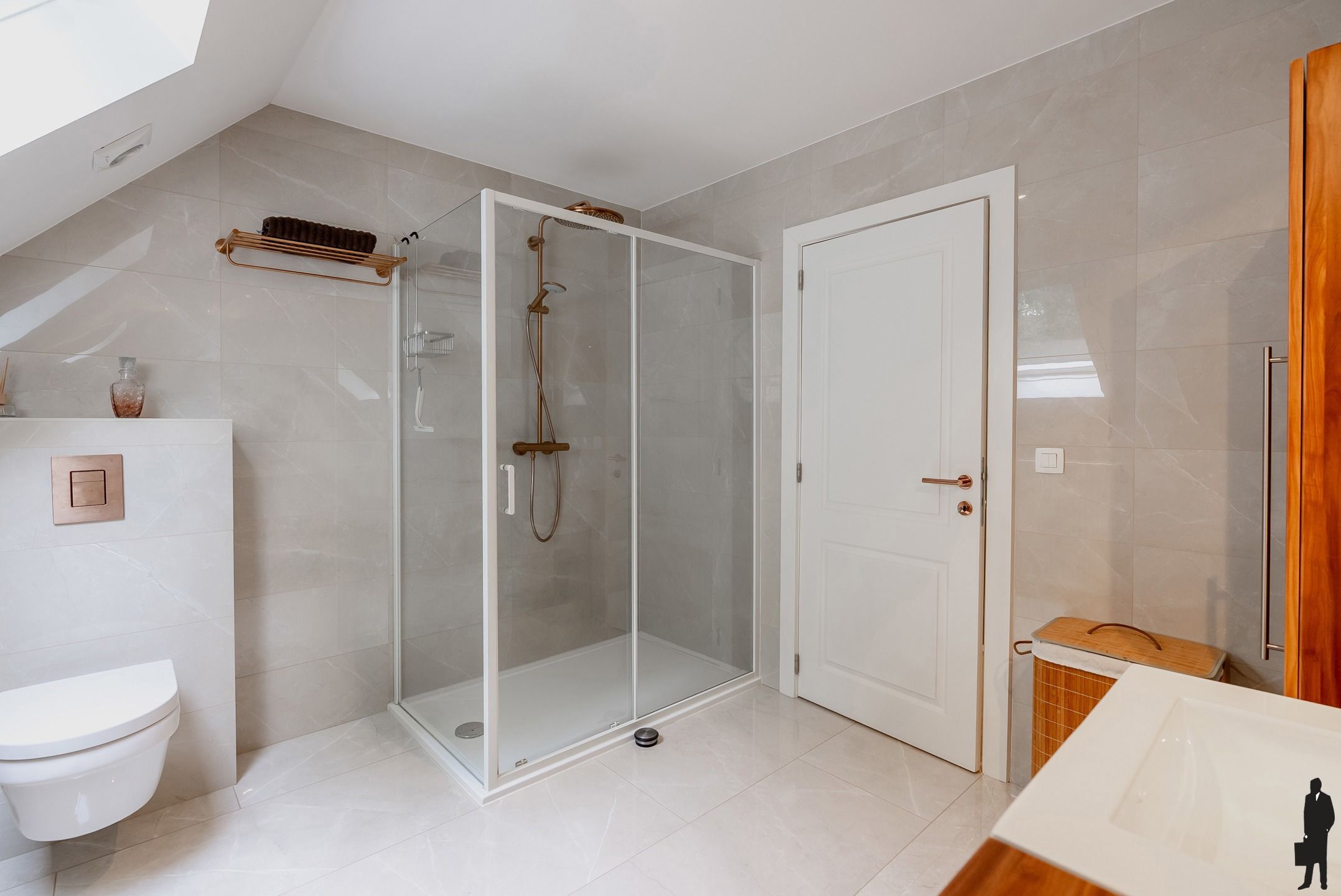 Exclusieve villa met zwemvijver op 2.543 m² foto 42
