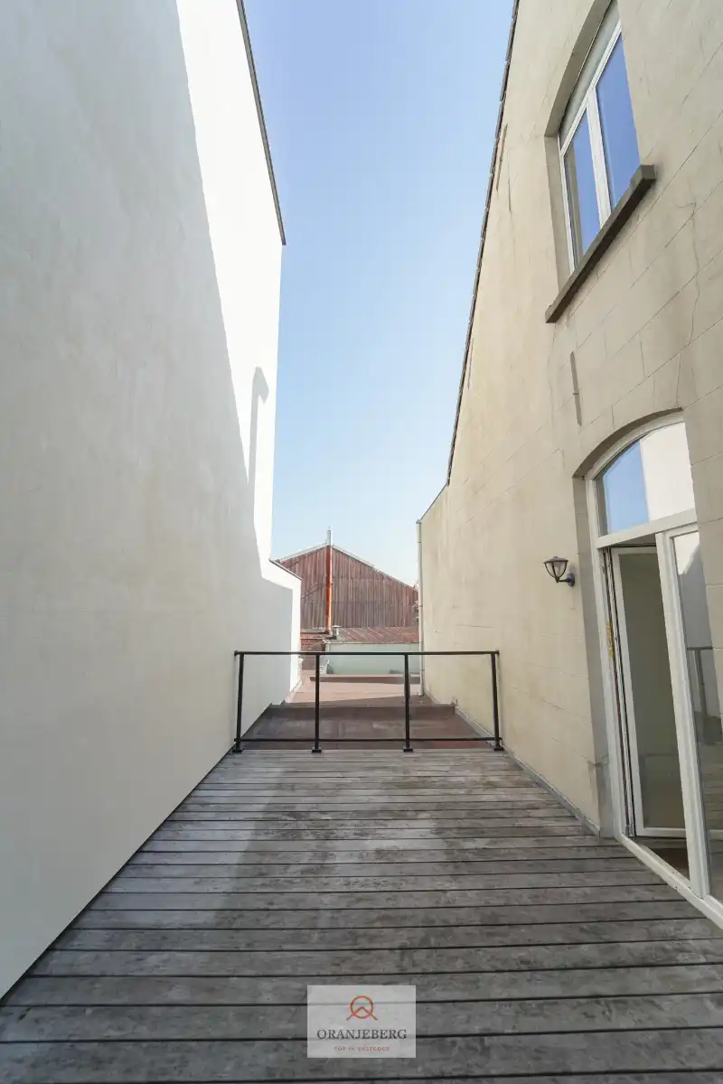 Instapklaar appartement aan Sint-Pieterstation! foto 9