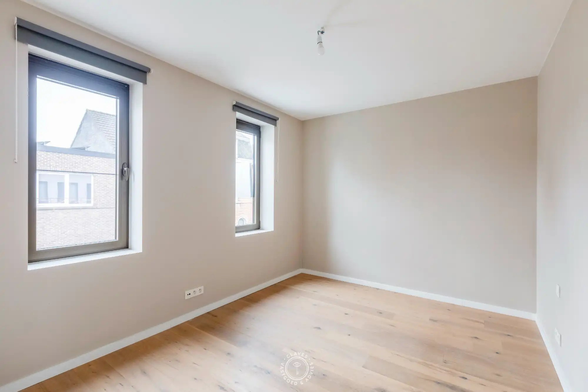 Instapklaar 2 slaapkamer appartement met groot terras foto 7