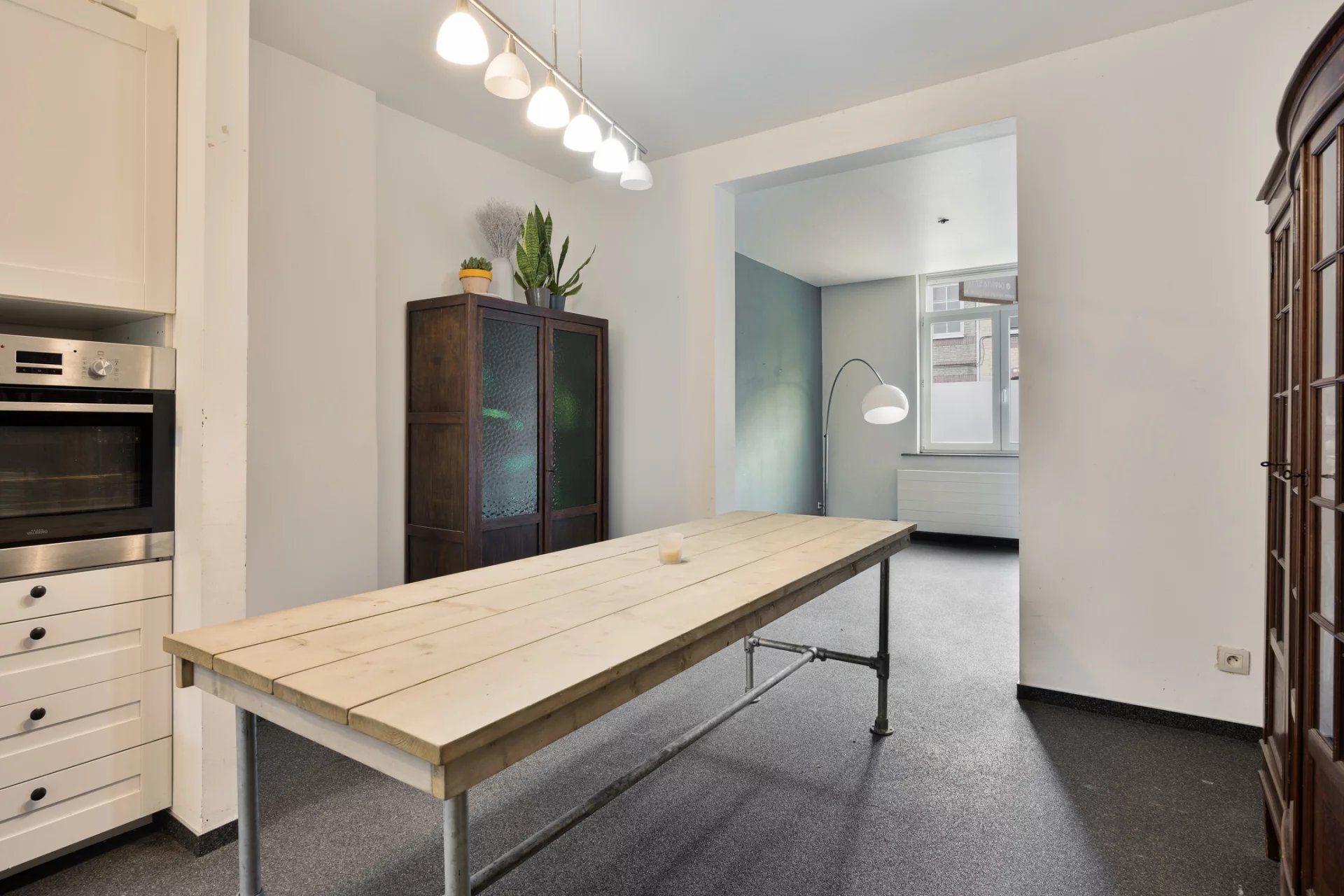 Hoofdfoto van de publicatie: GEZELLIGE STADSWONING MET VEEL POTENTIEEL OP GOEDE LOCATIE IN RUNKST