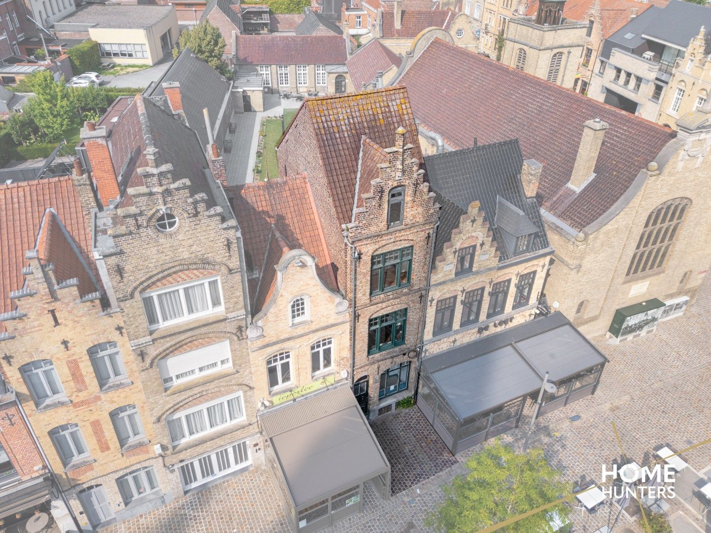 Een verborgen parel in het hart van Ieper – wonen, werken én genieten op één unieke locatie foto 3