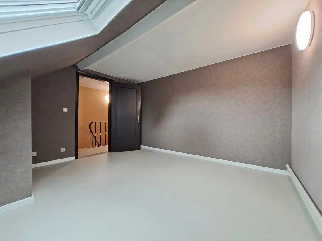 Leuk gerenoveerde rijwoning te Kiewit (Hasselt) foto 9