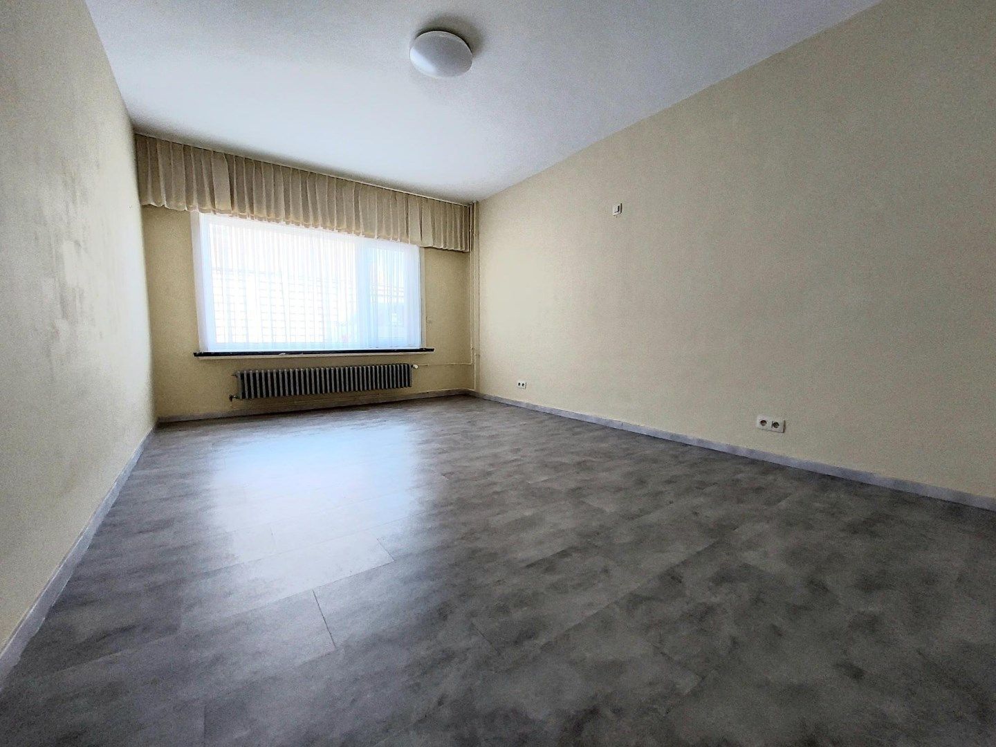 Ruime alleenstaande villa foto 14