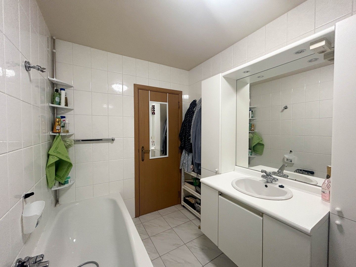 Instapklaar appartement in het centrum van Roeselare! foto 7