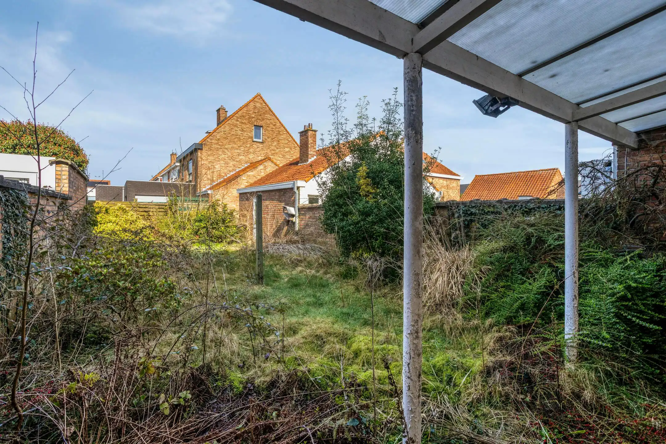Te renoveren huis met tuin, uitweg en garage in Rumbeke foto 5