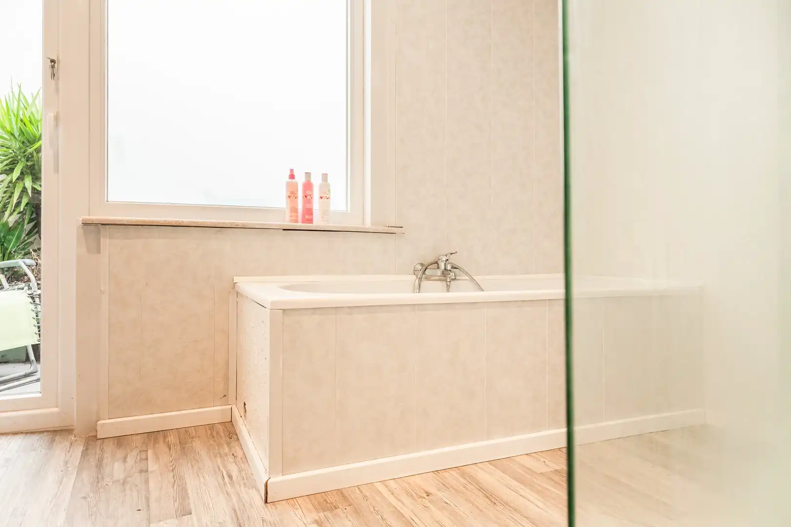 Op te frissen Belétage woning in rustige wijk foto 18