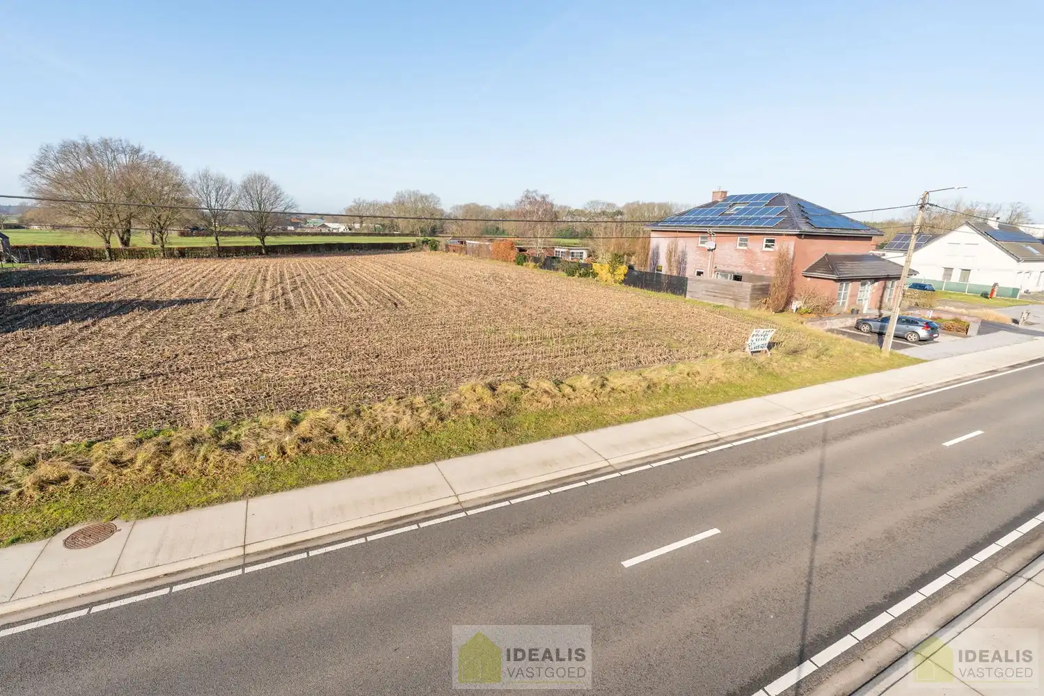 KNAPPE BOUWKAVEL (16A93CA) VOOR OPEN BEBOUWING OP EEN TOPLOCATIE, IN HET RUSTIG GELEGEN GROTE-BROGEL (PEER)! Deze bouwkavel met een oppervlakte van 16a 93ca biedt de mogelijkheid voor het bouwen van een prachtige eengezinswoning met aan de achterzijde van het perceel een prachtige vergezicht. De kavel is gelegen vlak bij de dorpskern van het gezellige Grote-Brogel en op enkele autominuten verwijderd van de centra van Peer, Kaulille, Bocholt en Bree. Ideaal voor zij die op zoek zijn naar een ruim perceel voor open bebouwing. foto 6