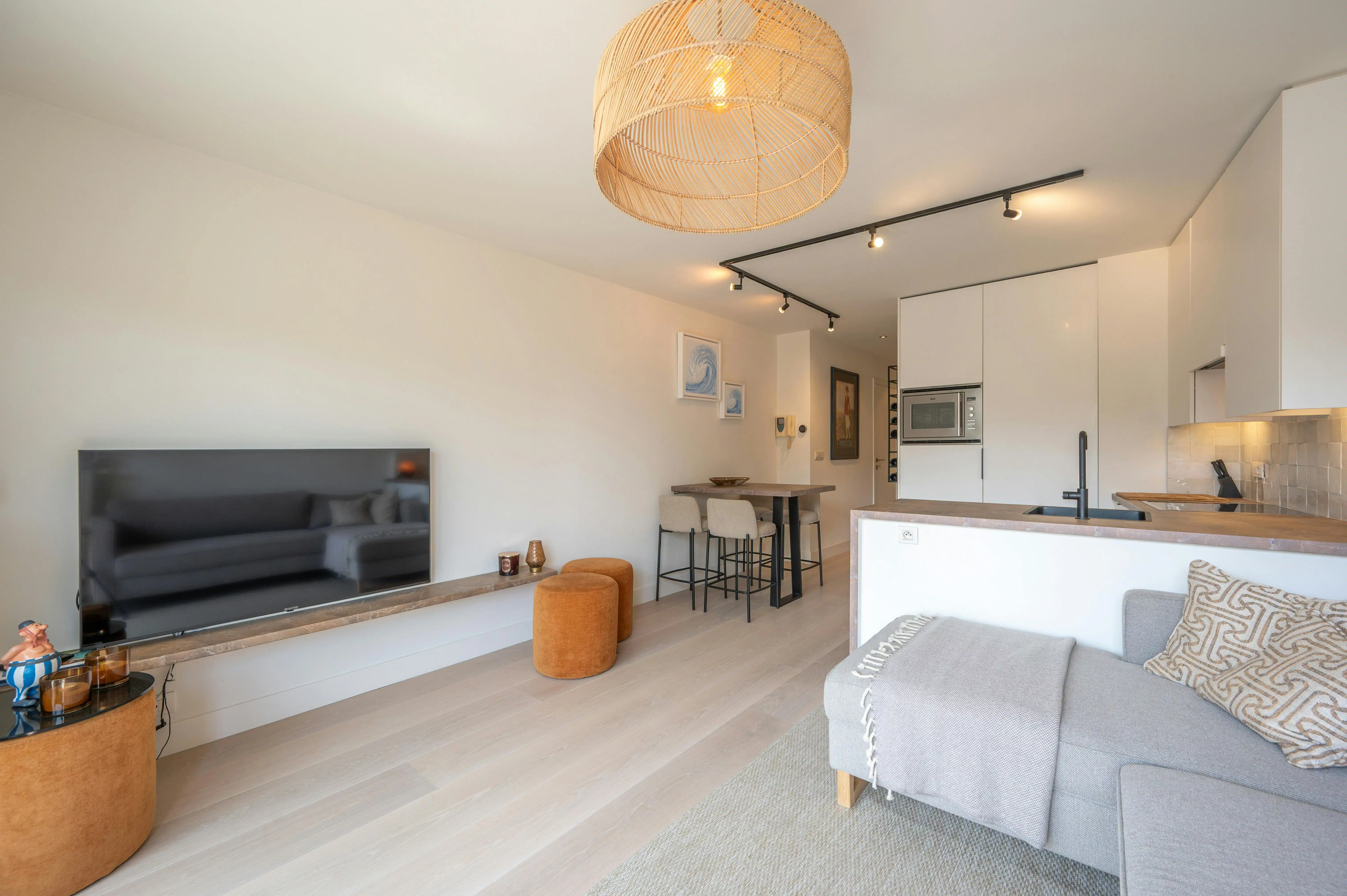 Knap appartement met zonnig terras te koop in Knokke-Heist foto {{pictureIndex}}