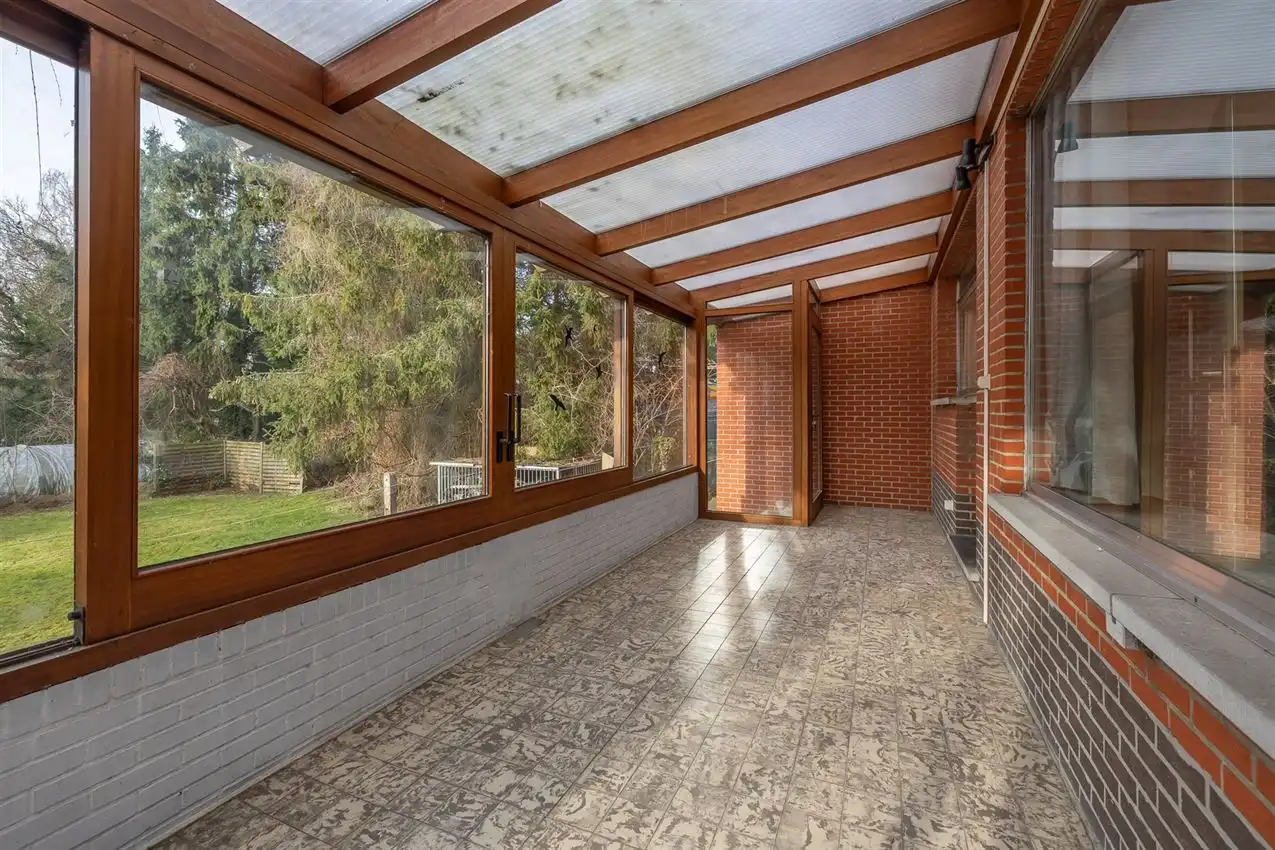 Te renoveren splitlevel woning in doodlopende straat foto 13