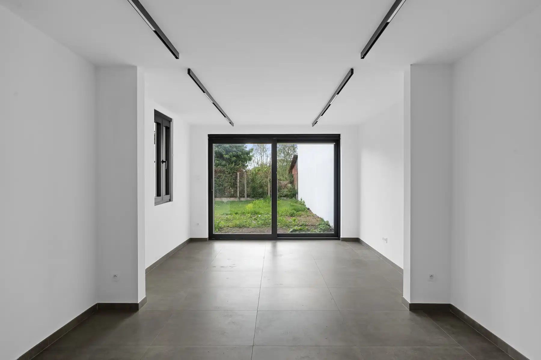 Modern comfort in een tijdloze halfopen bebouwing foto 3