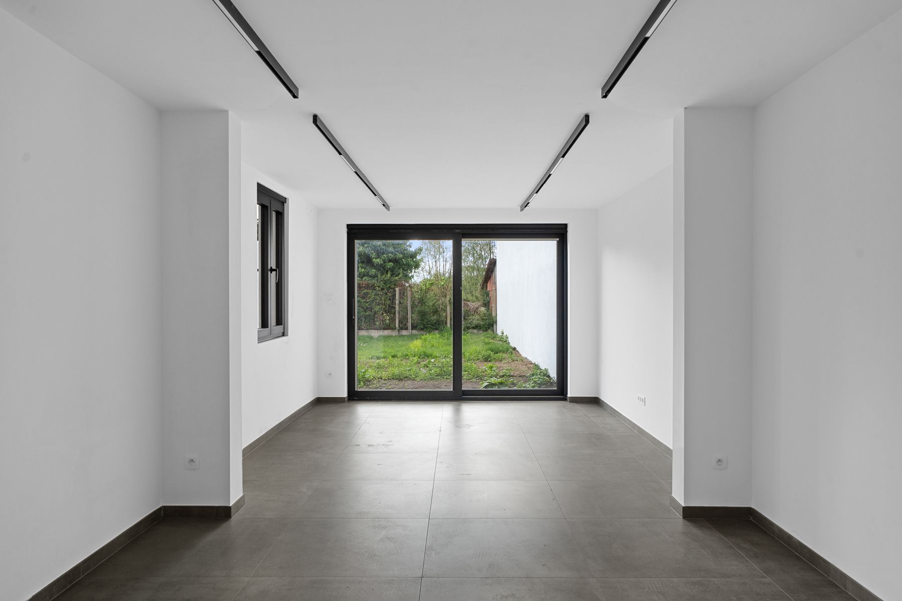 Modern comfort in een tijdloze halfopen bebouwing foto 3