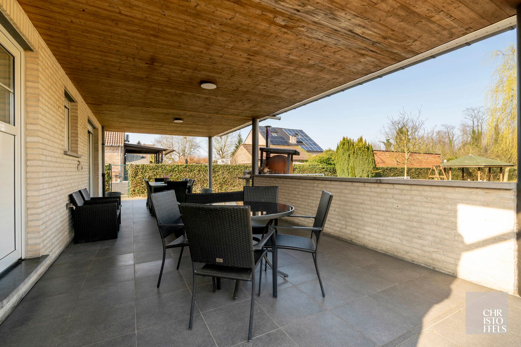 Ruime karakteristieke woning op een aangenaam perceel foto 4