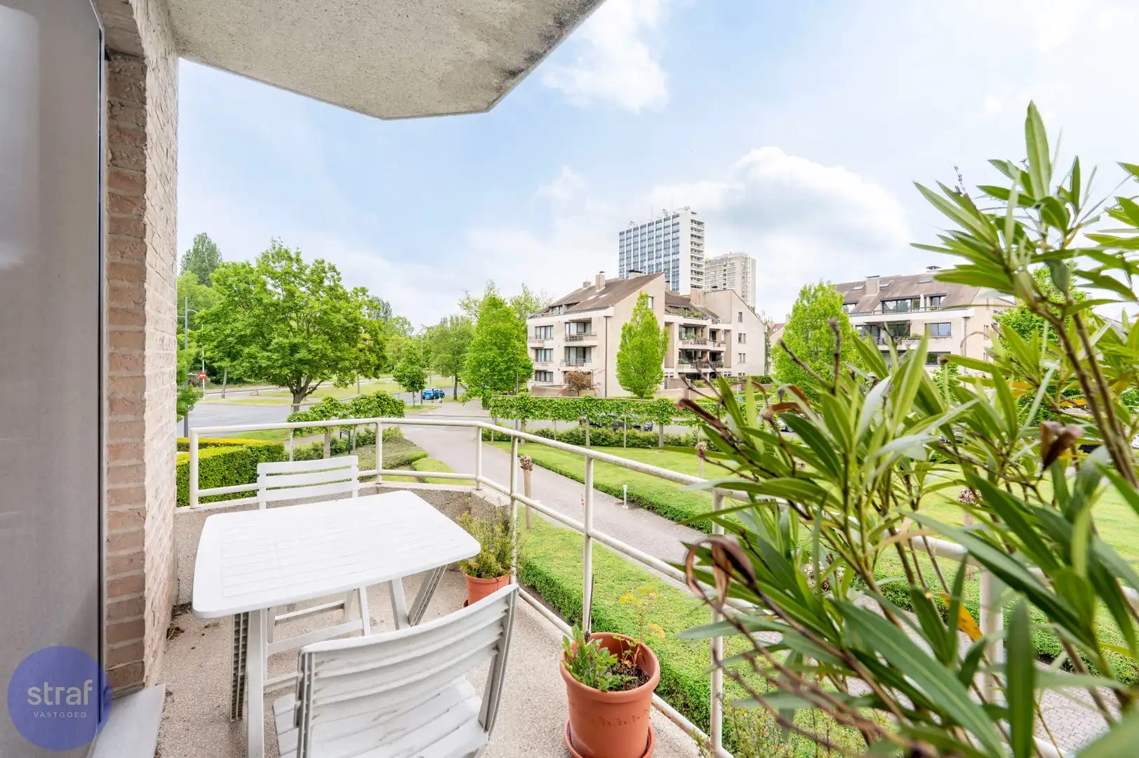 Groot 3 slpk appartement met 2 terrassen foto 15