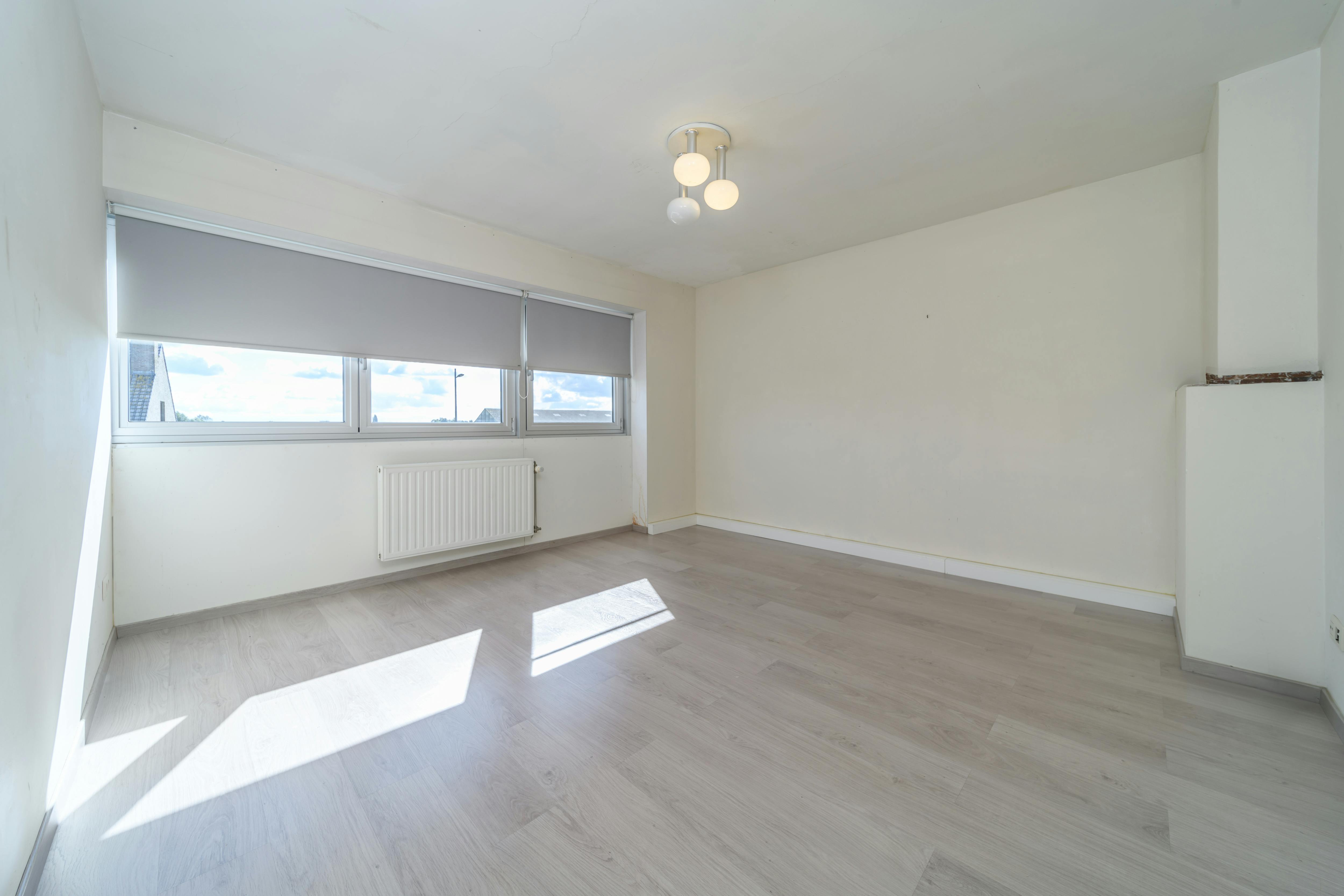 Ruime woning met 3 slaapkamers te Reninge. foto 7