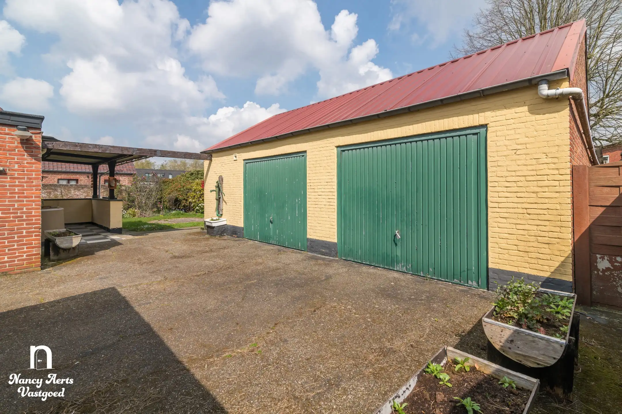 Charmante gezinswoning met mogelijkheden op royaal perceel foto 31