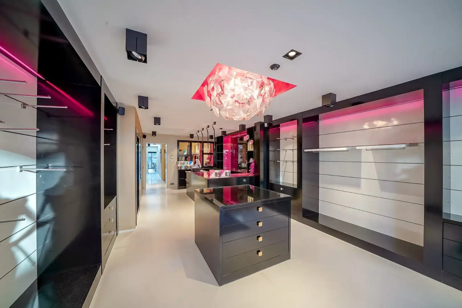 Commerciële ruimte te koop Marktstraat 37 - - 8460 Oudenburg