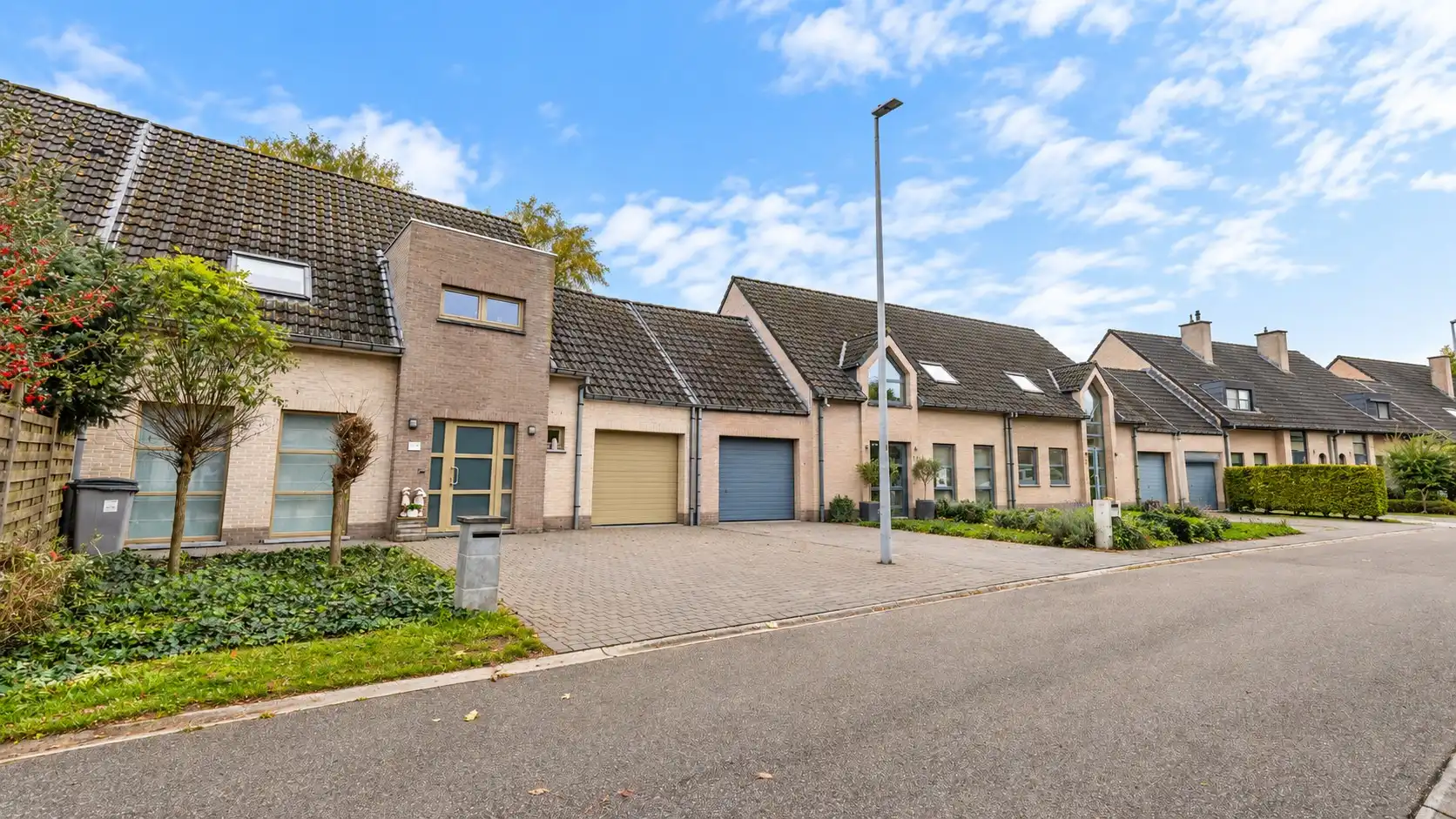 Ruime en lichtrijke gezinswoning met 3 slaapkamers, garage en zonnige tuin in Lokeren. foto 17