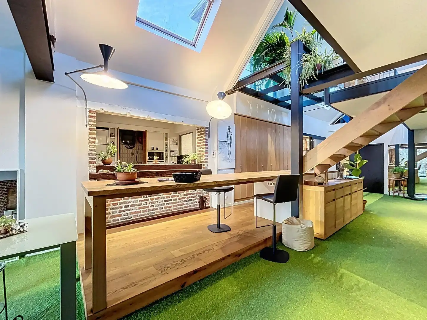 Instapklare loft met veel licht, ruimte en westgerichte tuin foto 9